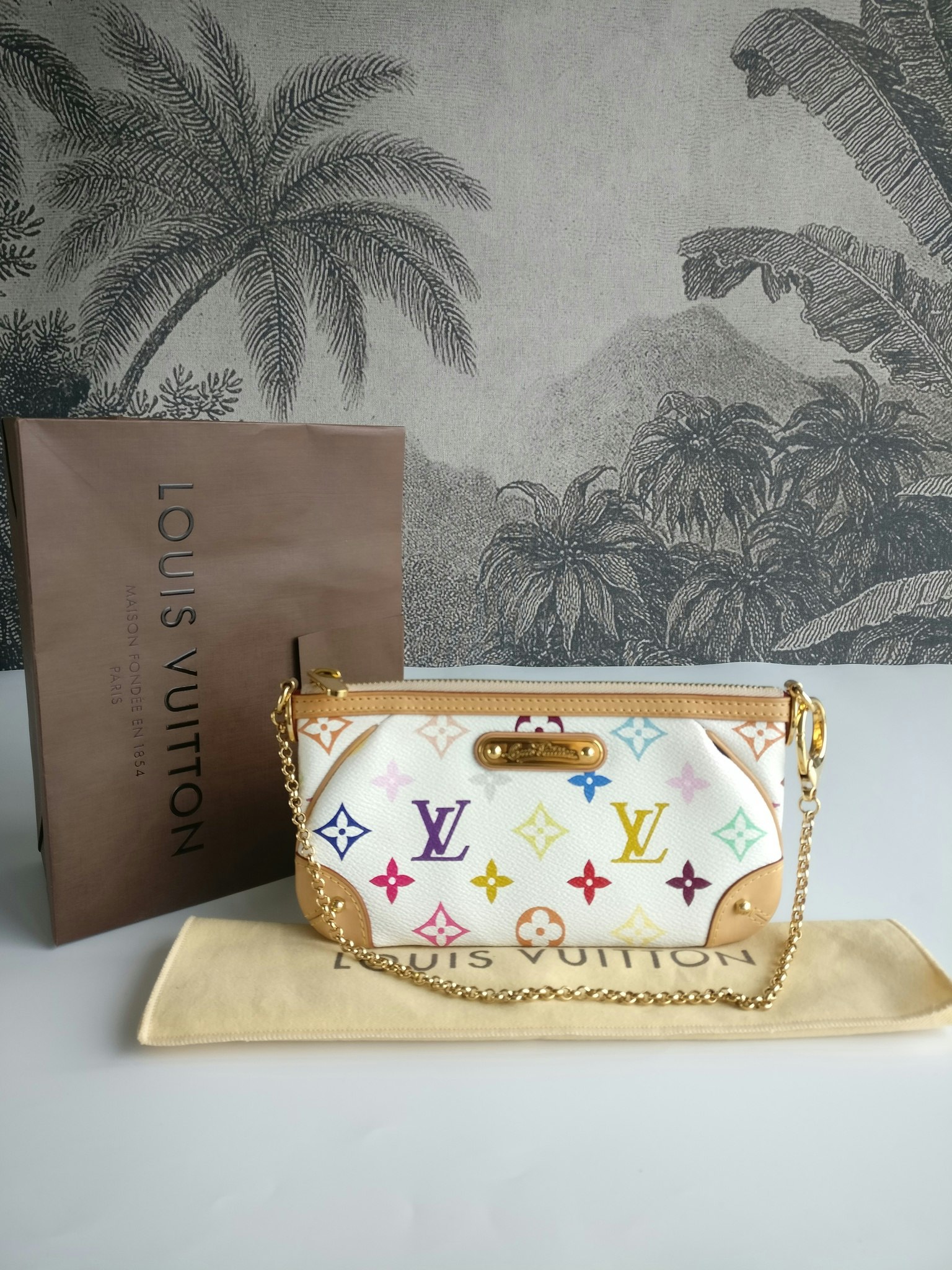 Louis Vuitton Pochette Milla MM