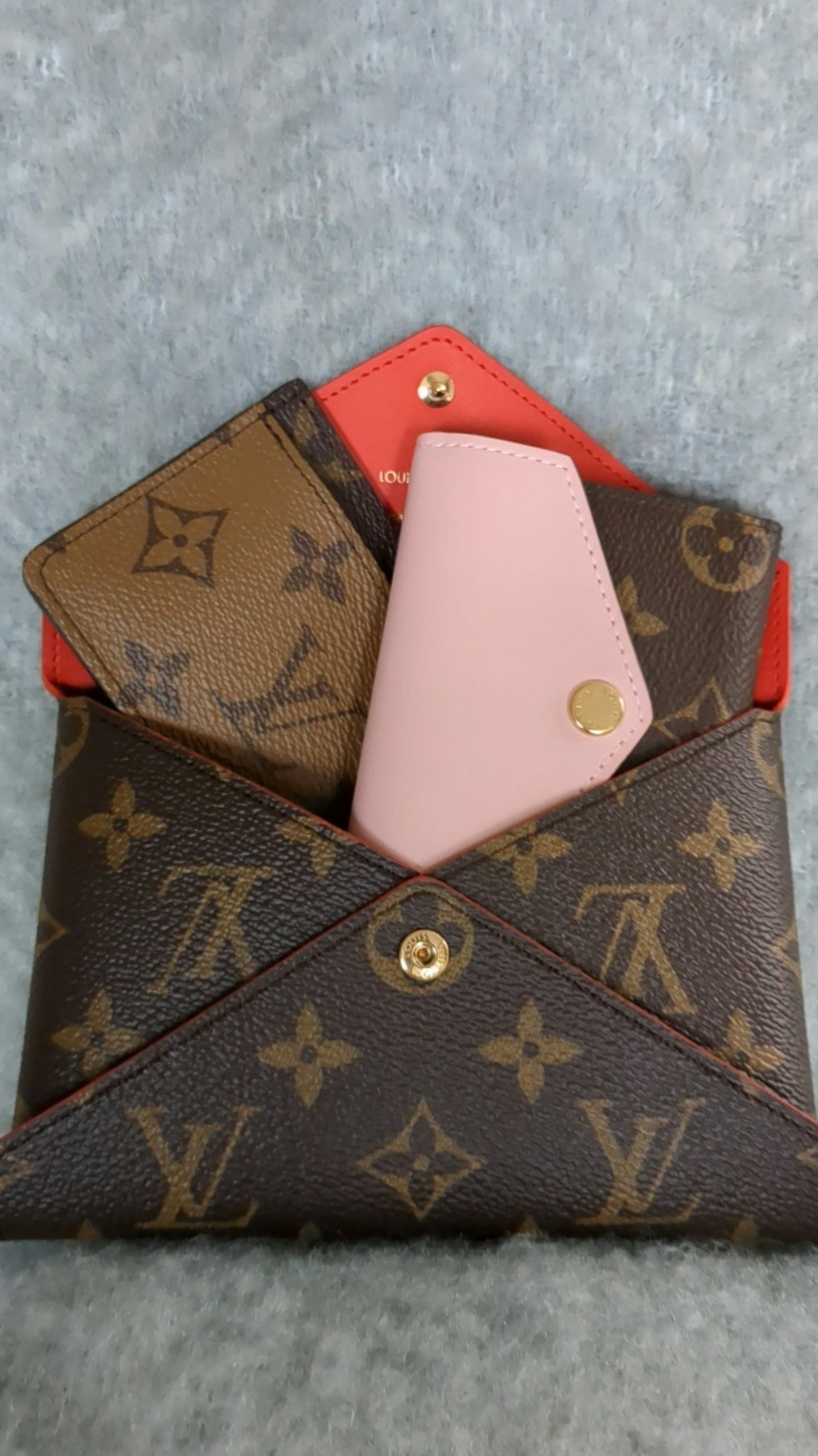 Louis Vuitton Kirigami M