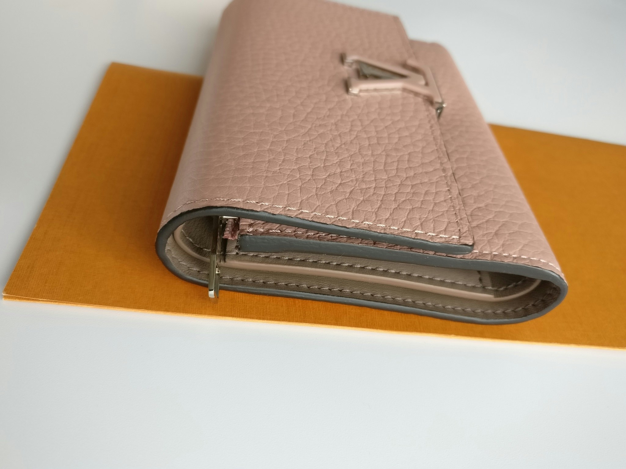 Louis Vuitton Capucines Compact Wallet magnolia