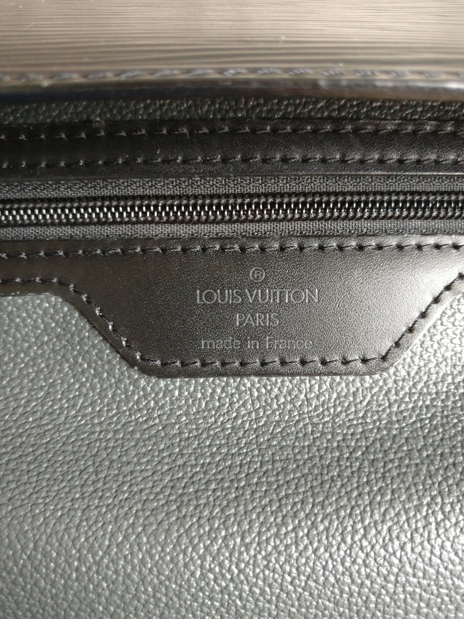 Louis Vuitton Sac Plat black epi