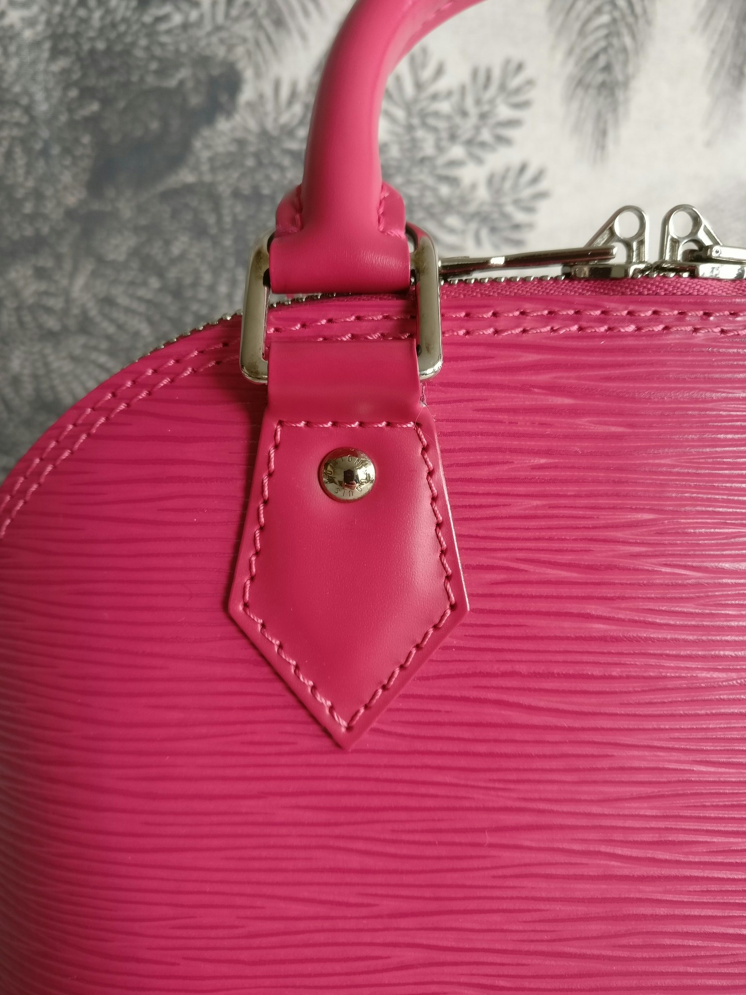 Louis Vuitton Epi Leather Alma BB Pink – STYLISHTOP