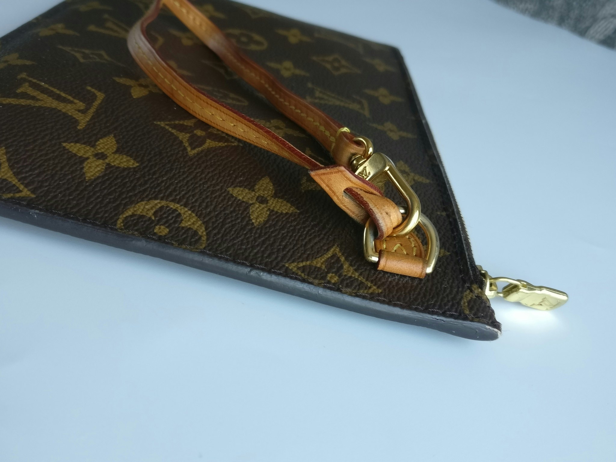 Louis Vuitton Neverfull MM/GM pochette