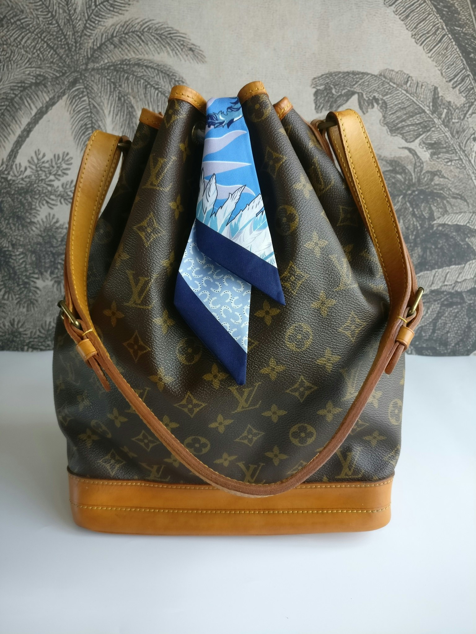 Shop Louis Vuitton NOE Monogram Leather Small Shoulder Bag Logo by Mau.loa