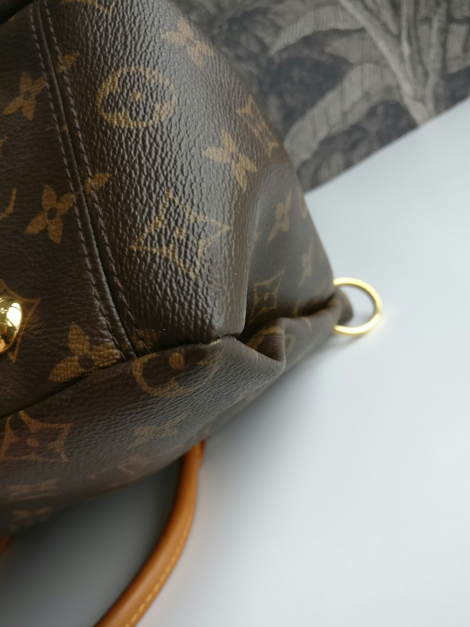 Louis Vuitton Pallas MM tote