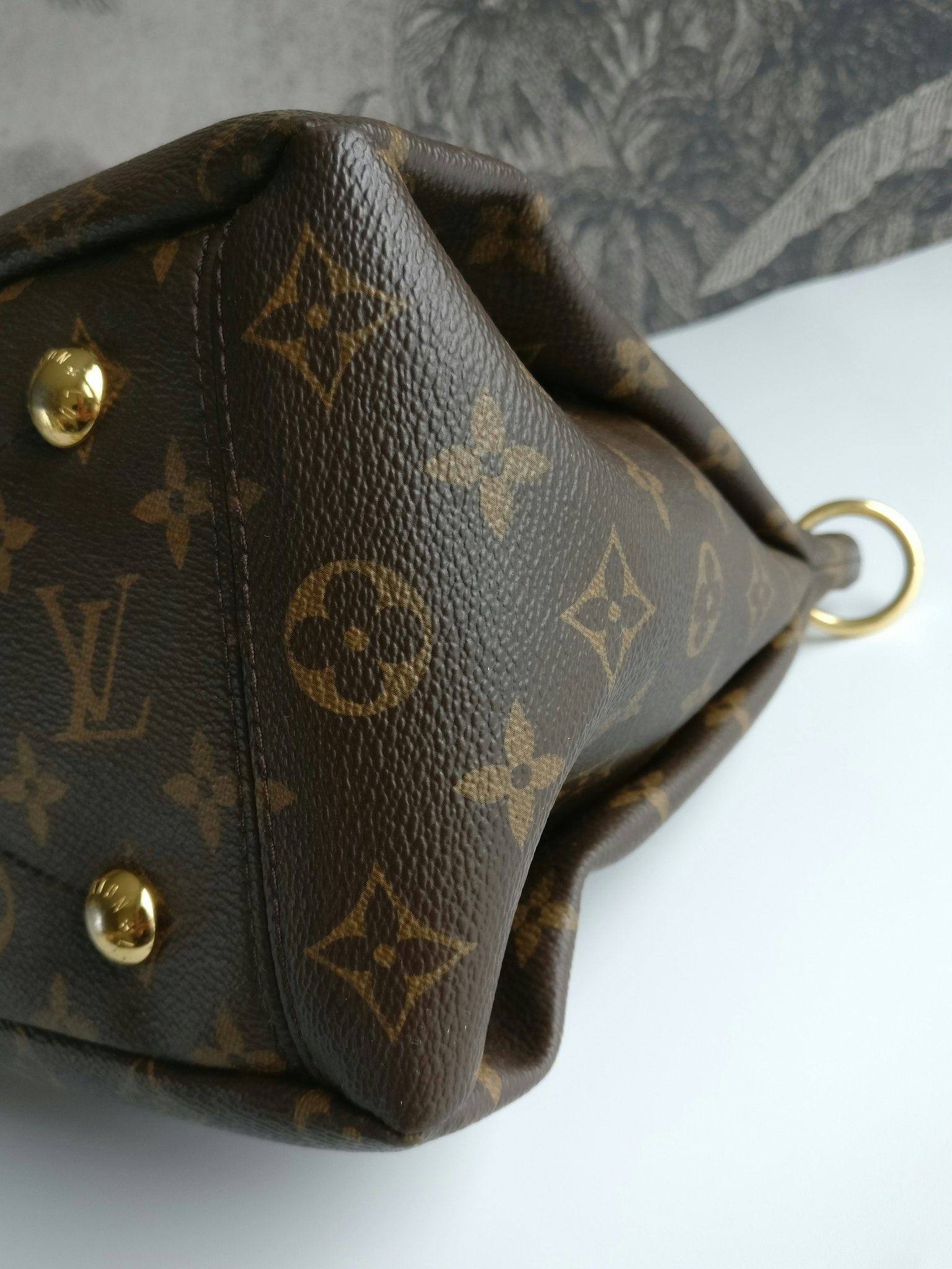 Louis Vuitton Pallas MM tote