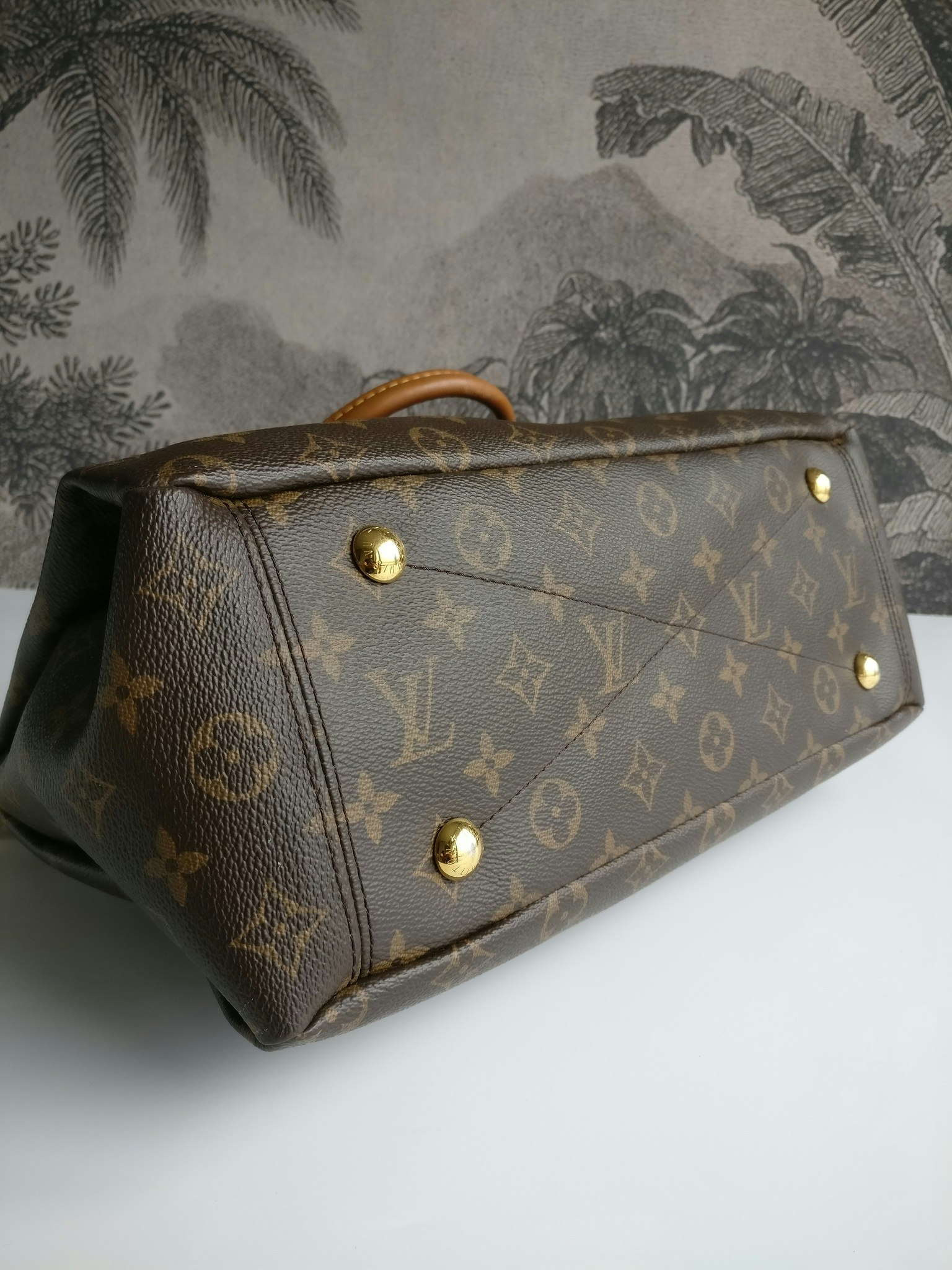 Louis Vuitton Pallas MM tote