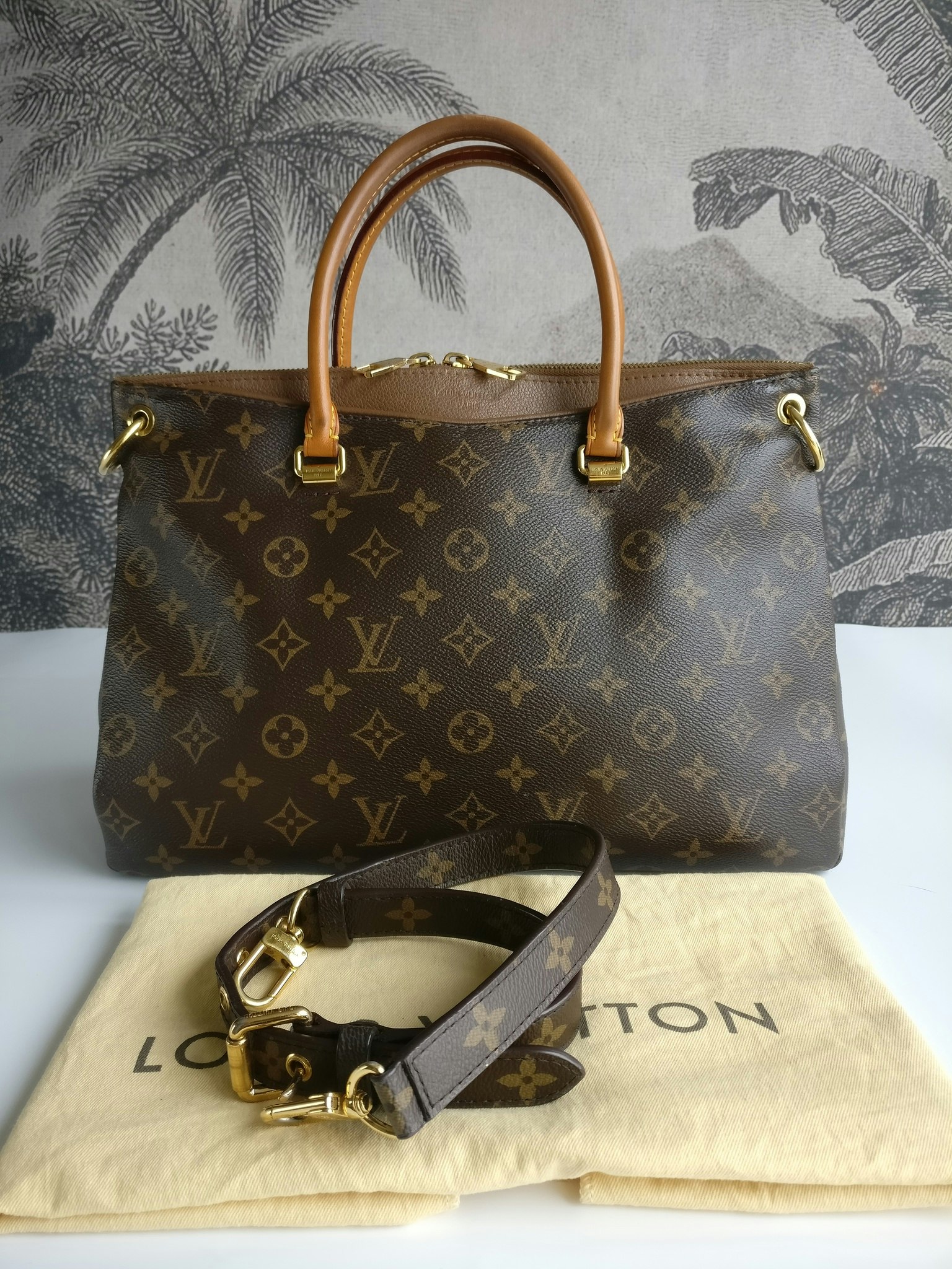 Louis Vuitton Pallas MM Tote in - Naughtipidgins Nest