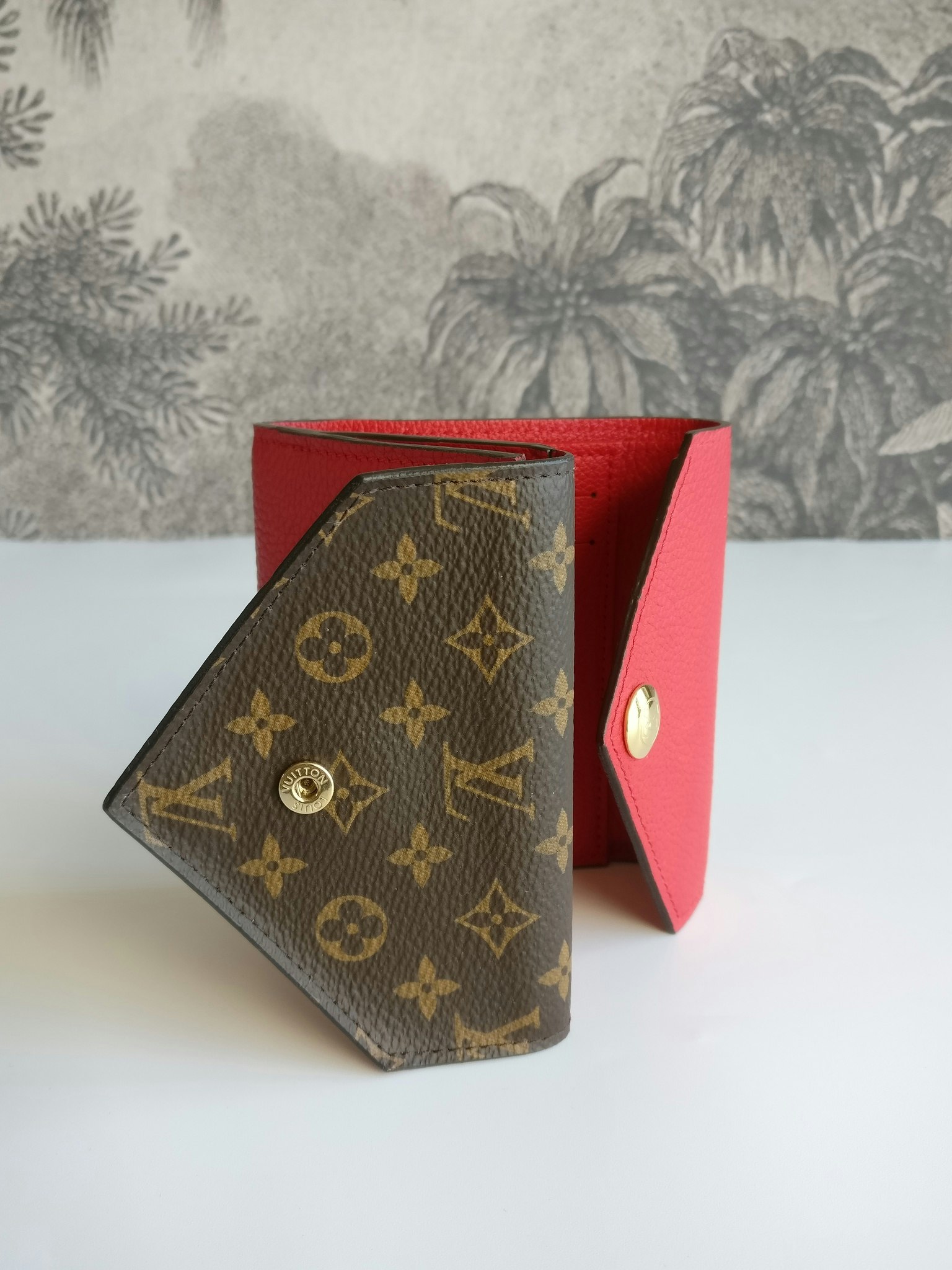 Louis Vuitton Double V Compact Wallet