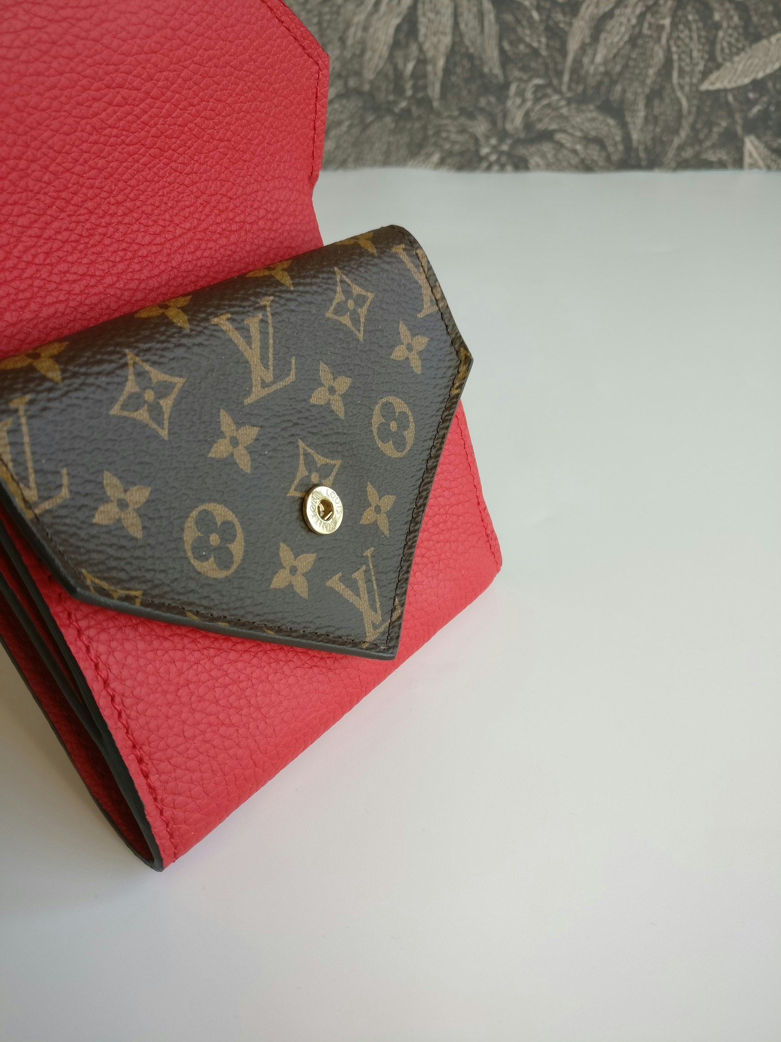 Mua Ví Nữ Louis Vuitton LV Discovery Compact Wallet Màu Xám  Louis Vuitton   Mua tại Vua Hàng Hiệu h035235