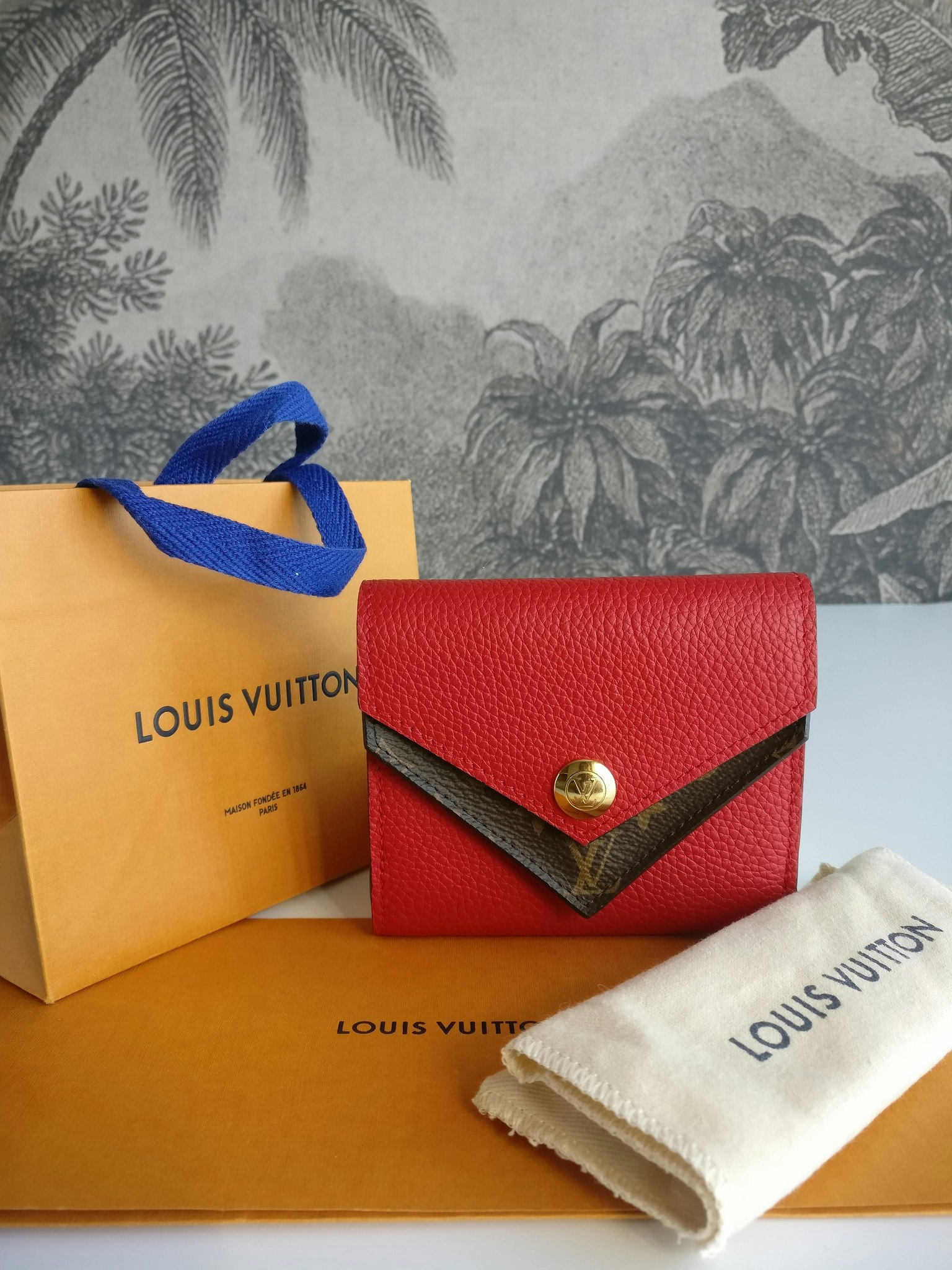 Louis Vuitton Double V compact wallet Rubion