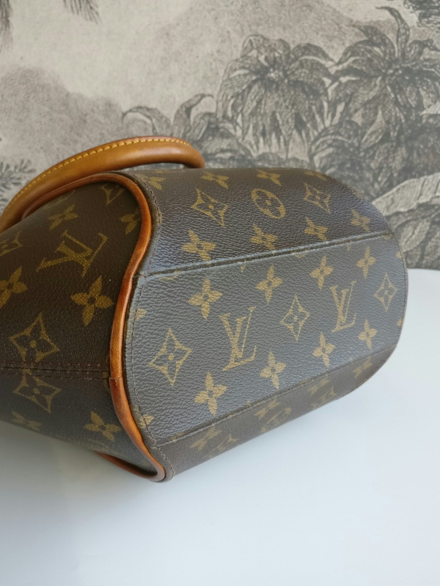 Louis Vuitton Ellipse PM