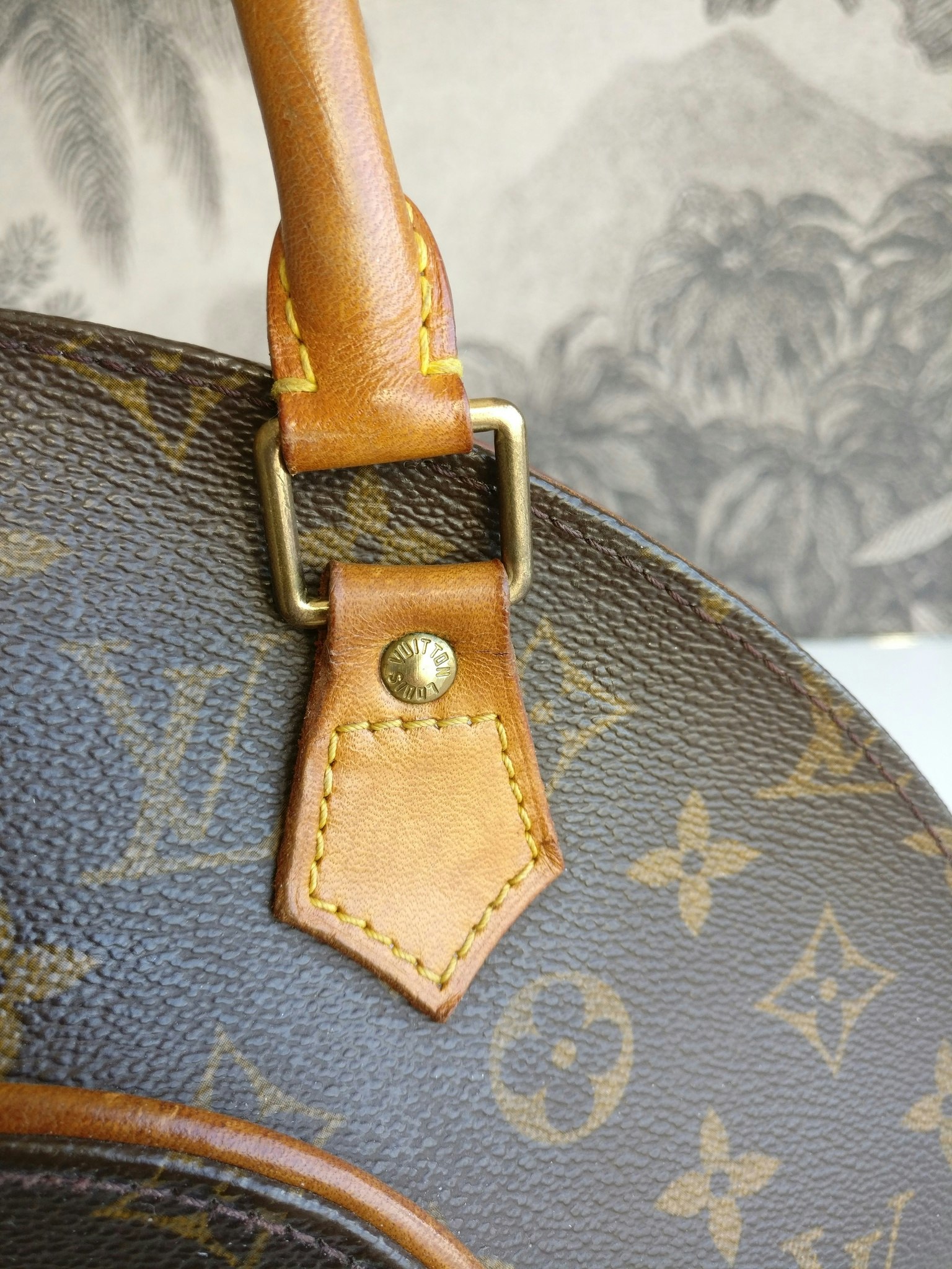 Louis Vuitton Ellipse PM