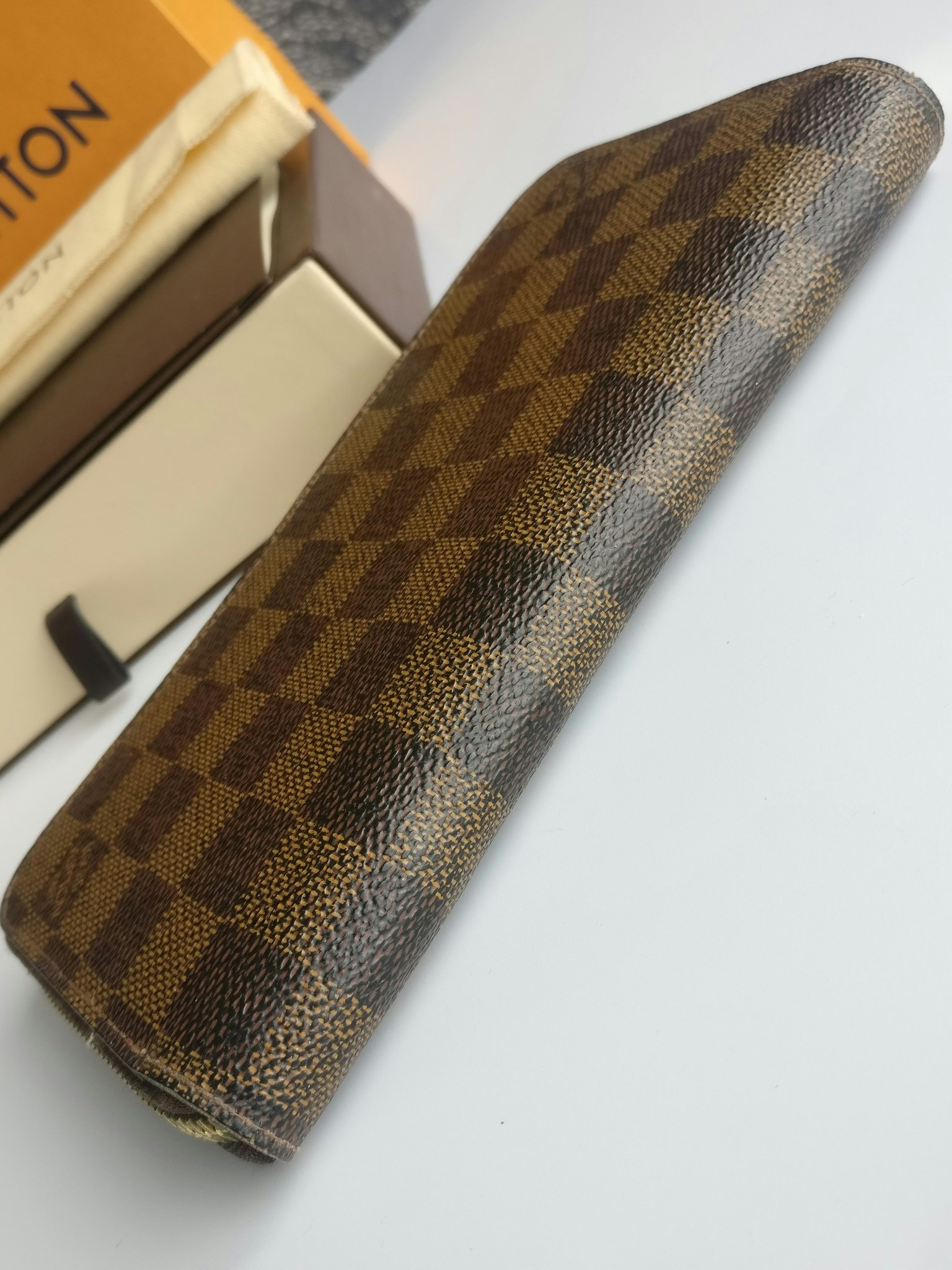 Louis Vuitton Zippy wallet damier ebene