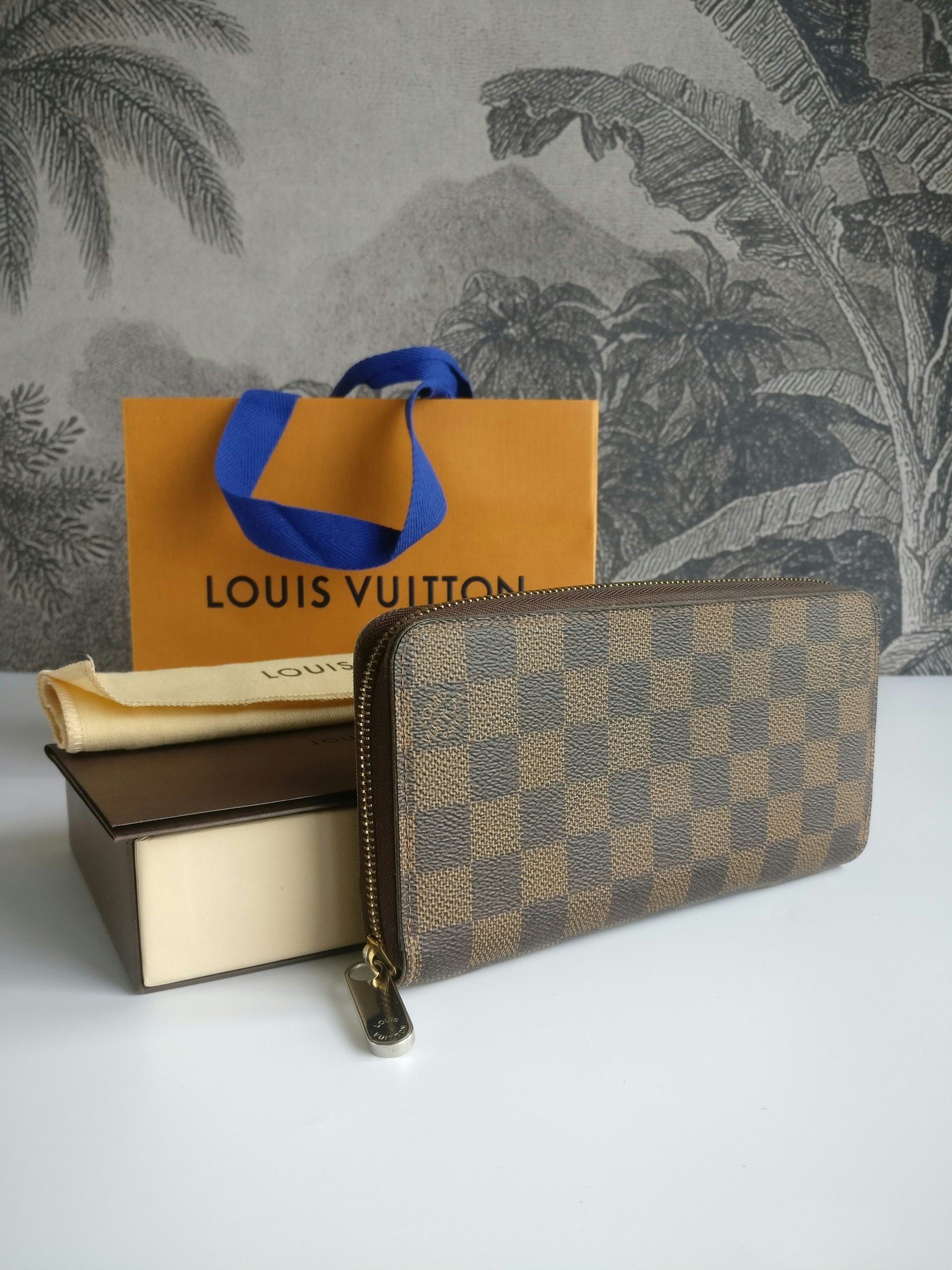 Louis Vuitton Zippy wallet damier ebene