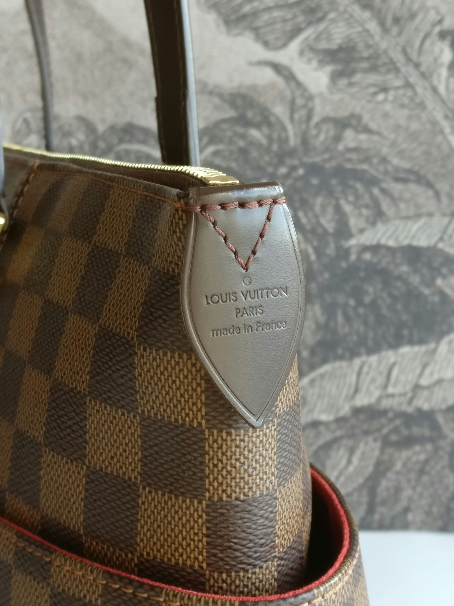 LOUIS VUITTON DAMIER EBENE TOTALLY MM (2016) SHOULDER BAG