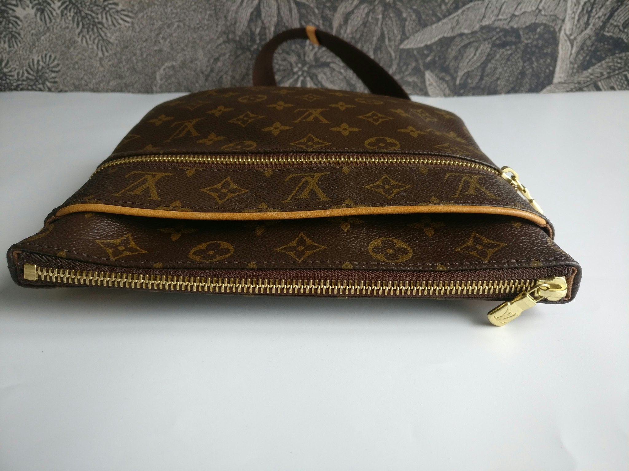 Louis Vuitton Pochette Valmy