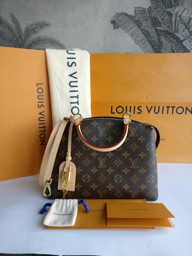 Shop Louis Vuitton 2021 SS Drops Flat Half Boot (1A8QV0) by