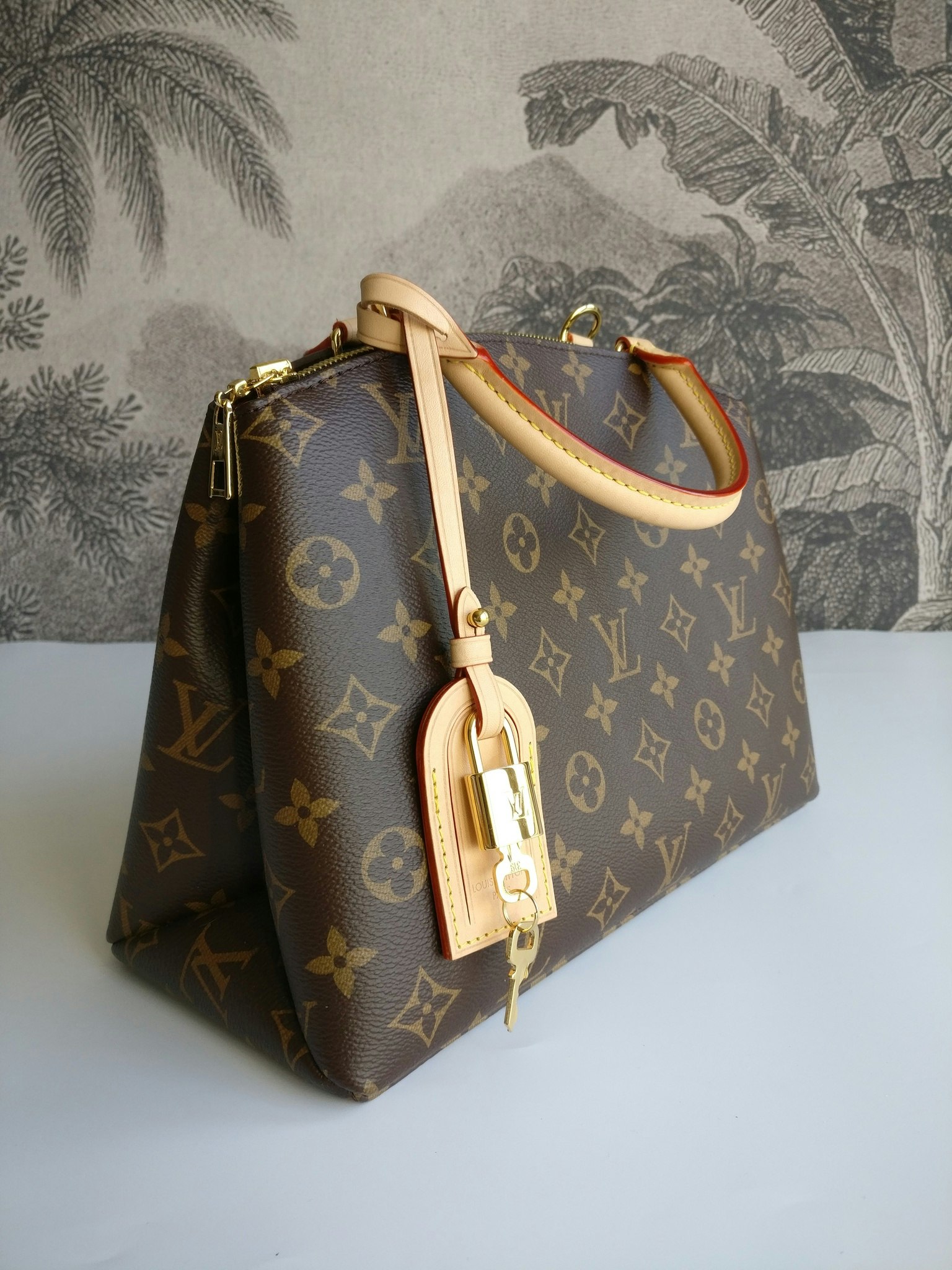 Louis Vuitton Womens Petit Palais Tote Bag Monogram – Luxe Collective