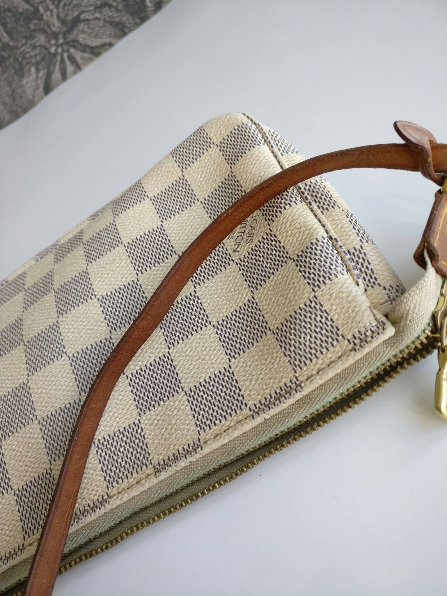 Louis Vuitton Pochette Accessoires damier azur