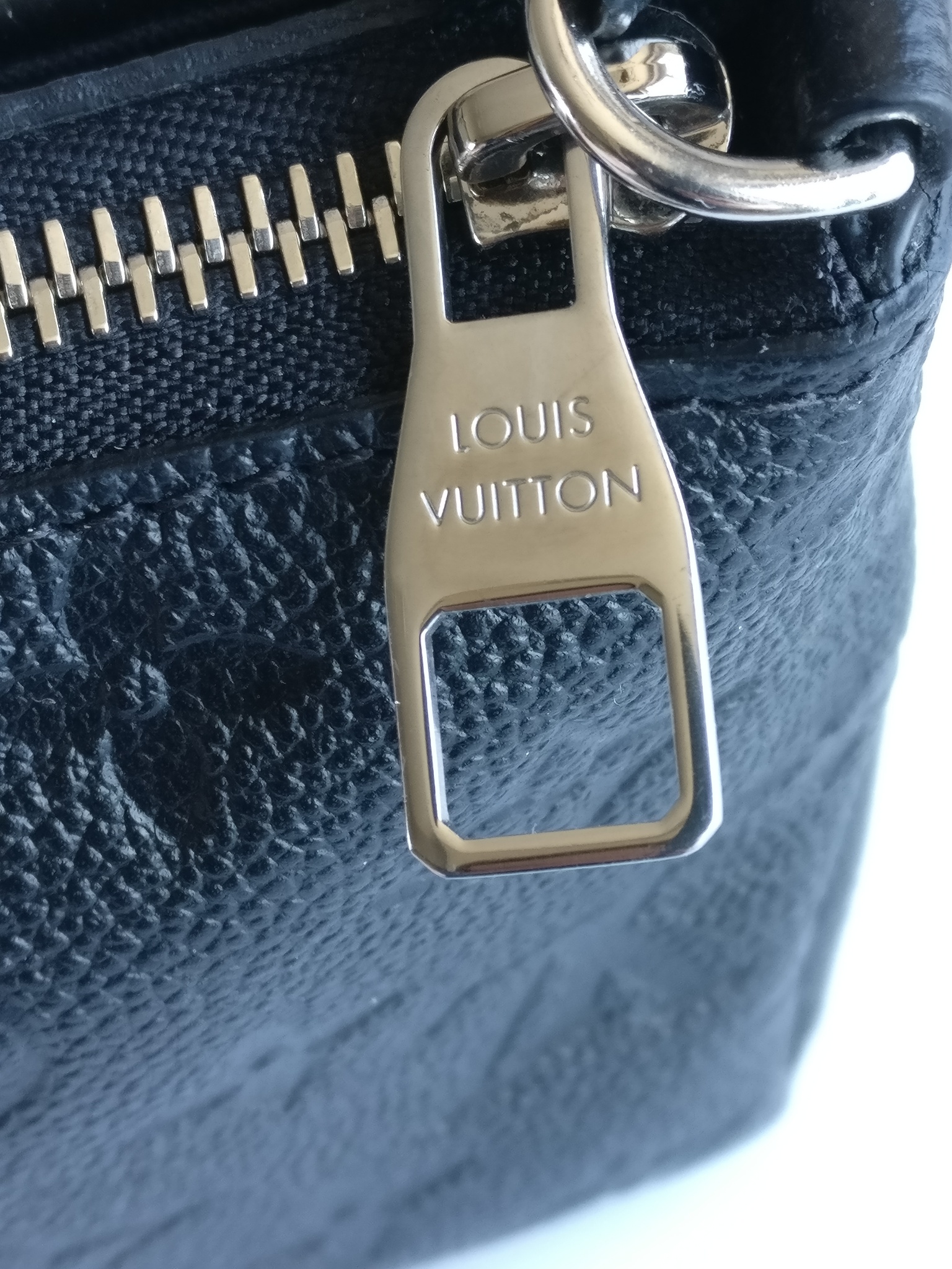 Louis Vuitton Pochette Pallas Uniformes