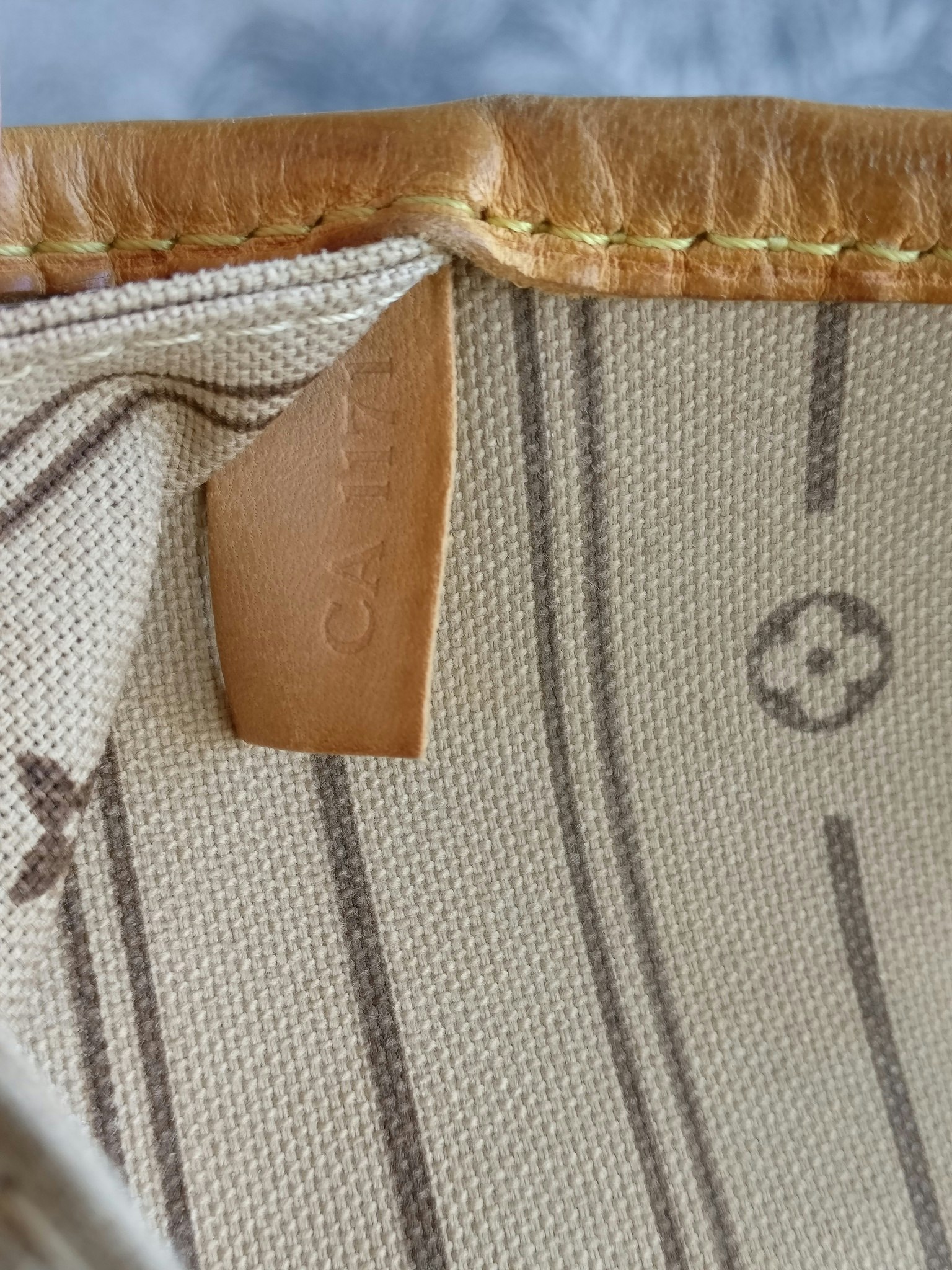 Louis Vuitton Neverfull MM