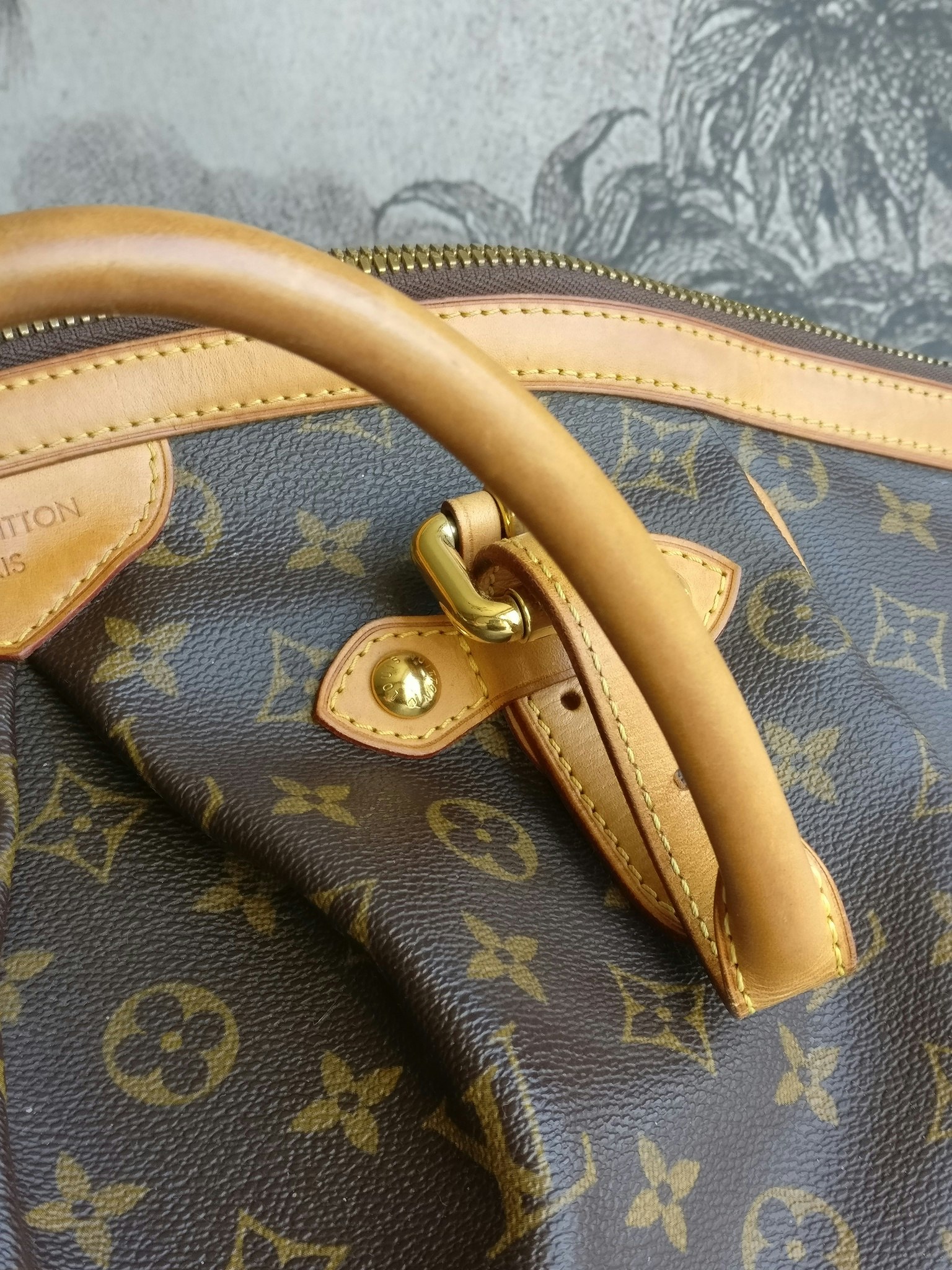 💎✨Authentic✨💎 LV Tivoli GM