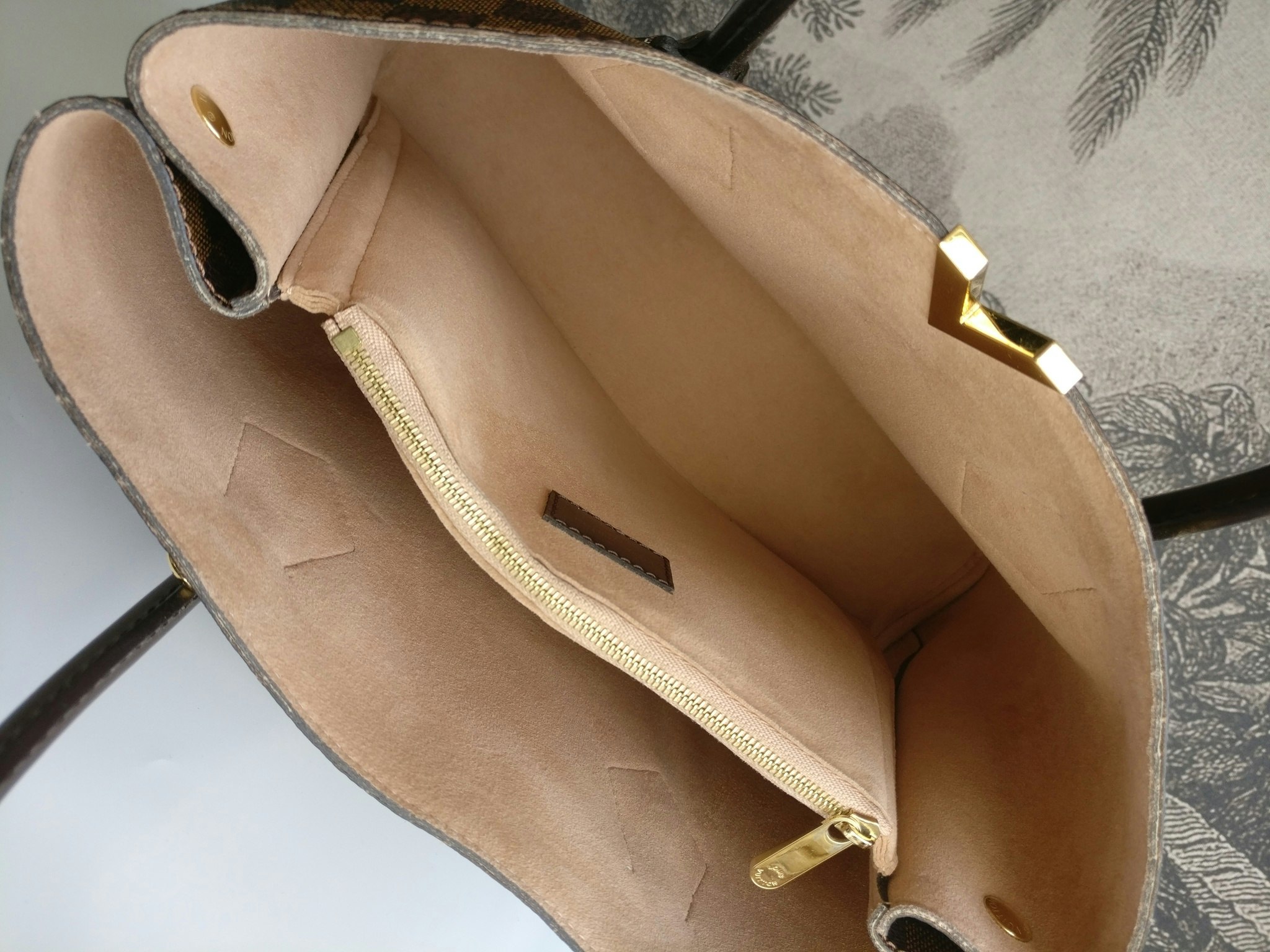 Louis Vuitton Kensington Damier Ebene Tote Bag with Strap & Original  Receipt