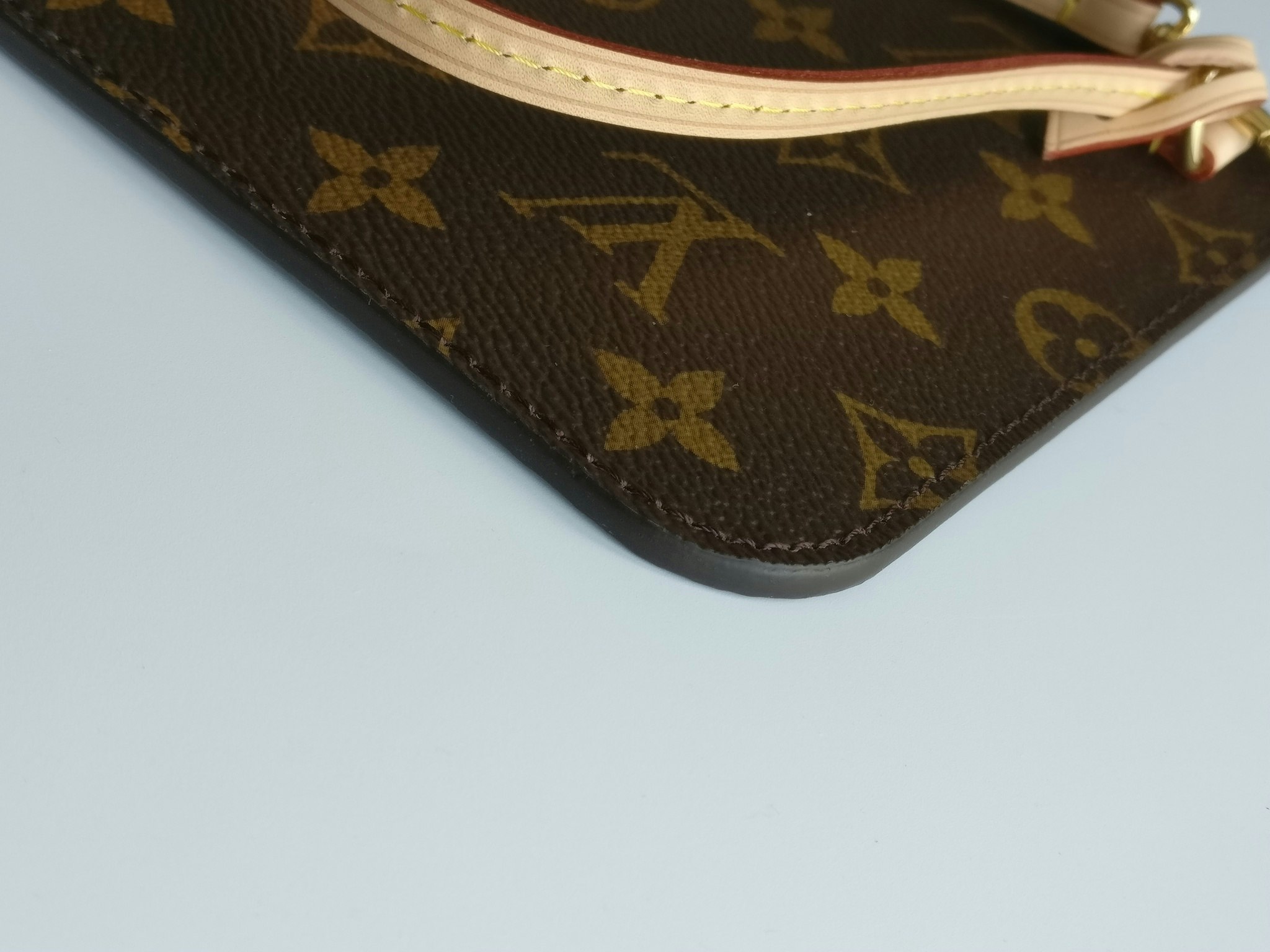 Louis Vuitton Neverfull MM/GM pochette