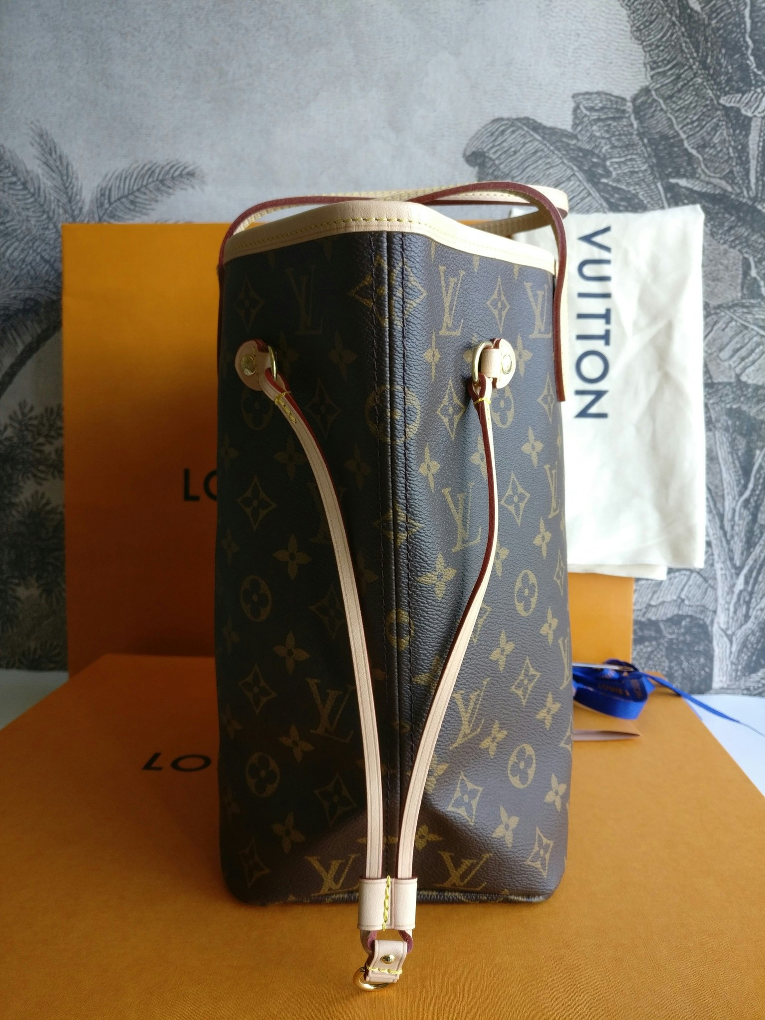 Louis Vuitton Neverfull MM