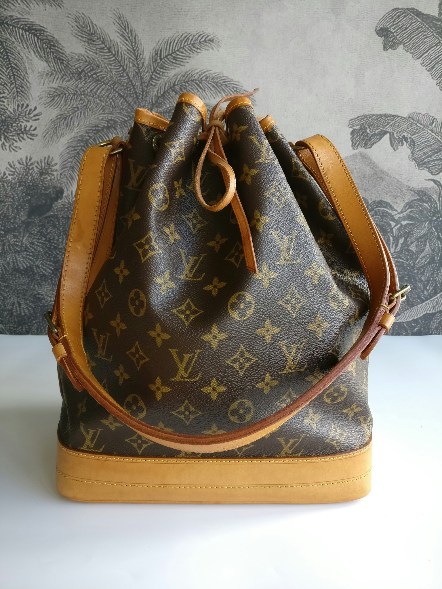 Noe Louis Vuitton Bag Noé GM Grande Monogram Brown Gold hardware Leather  Cotton ref.446973 - Joli Closet