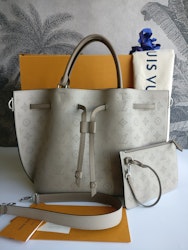 Louis Vuitton Girolata Mahina Galet