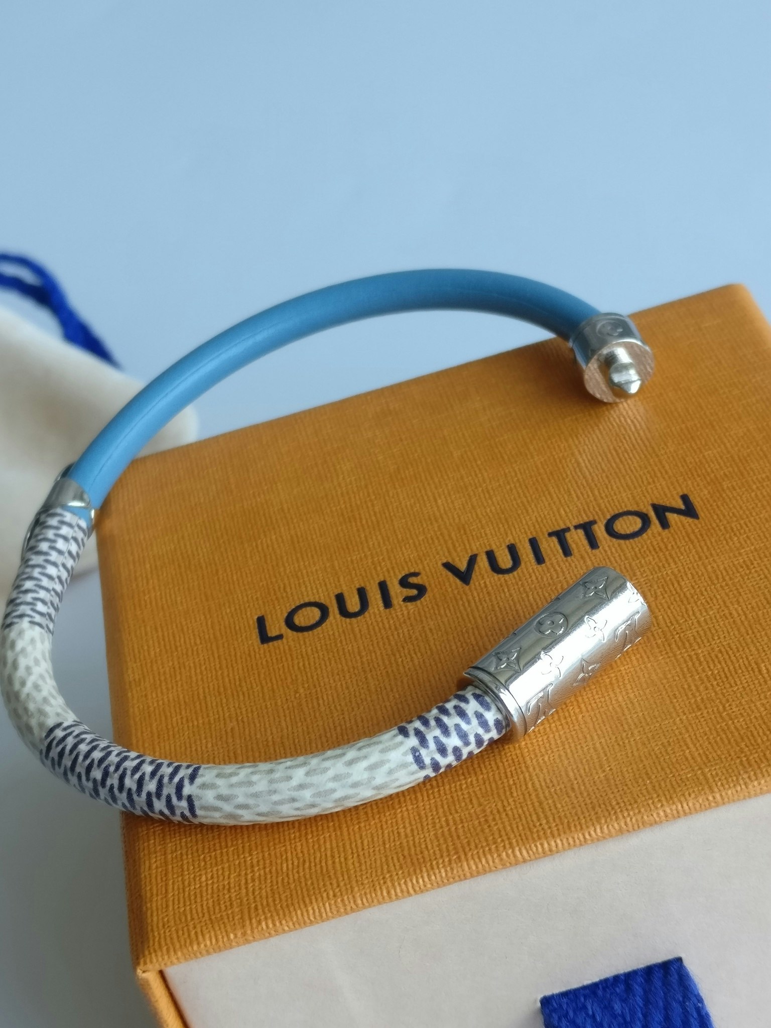 Louis Vuitton Daily Confidential Bracelet damier azur