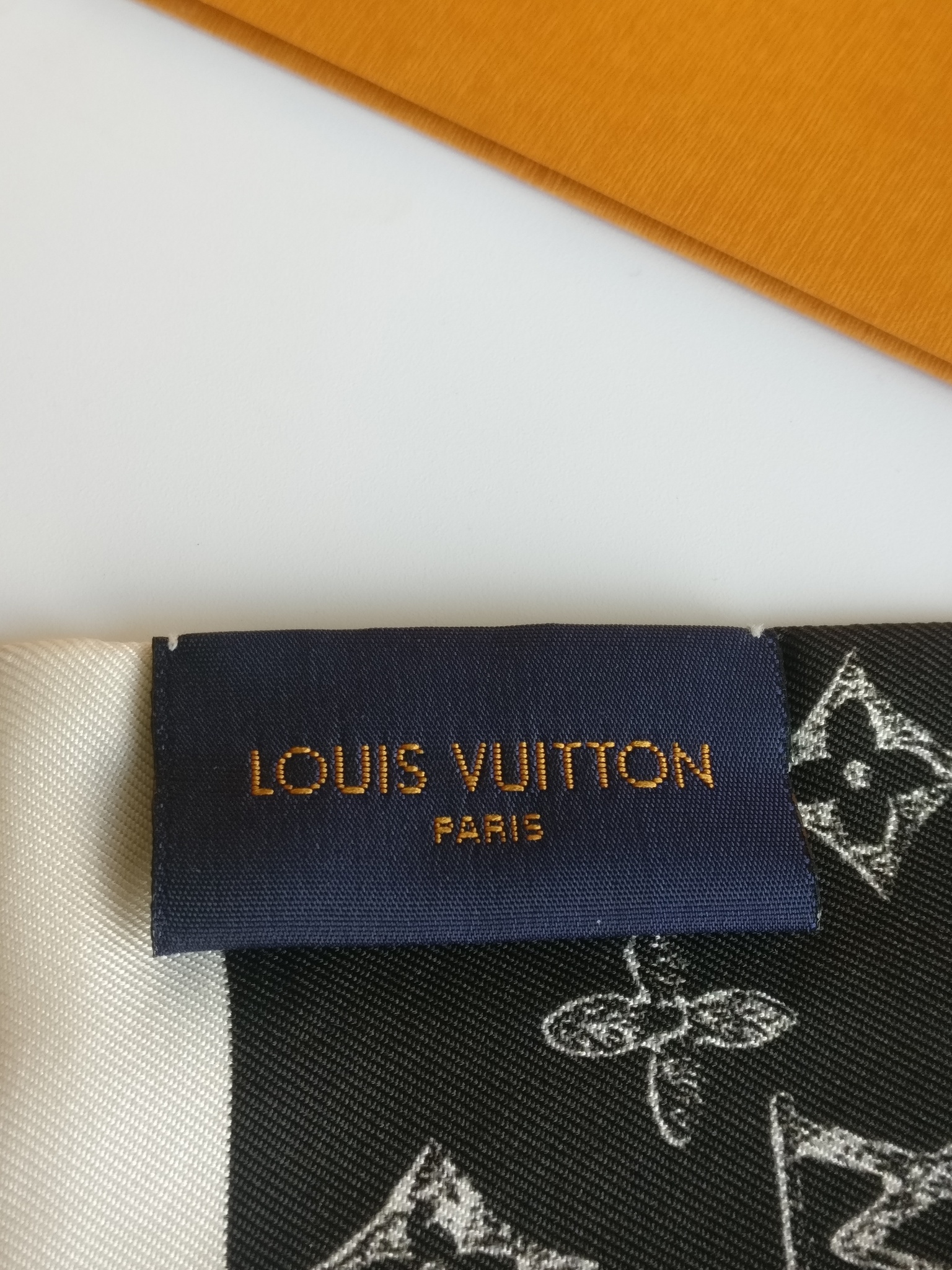 Louis Vuitton bandeau Catogram limited edition