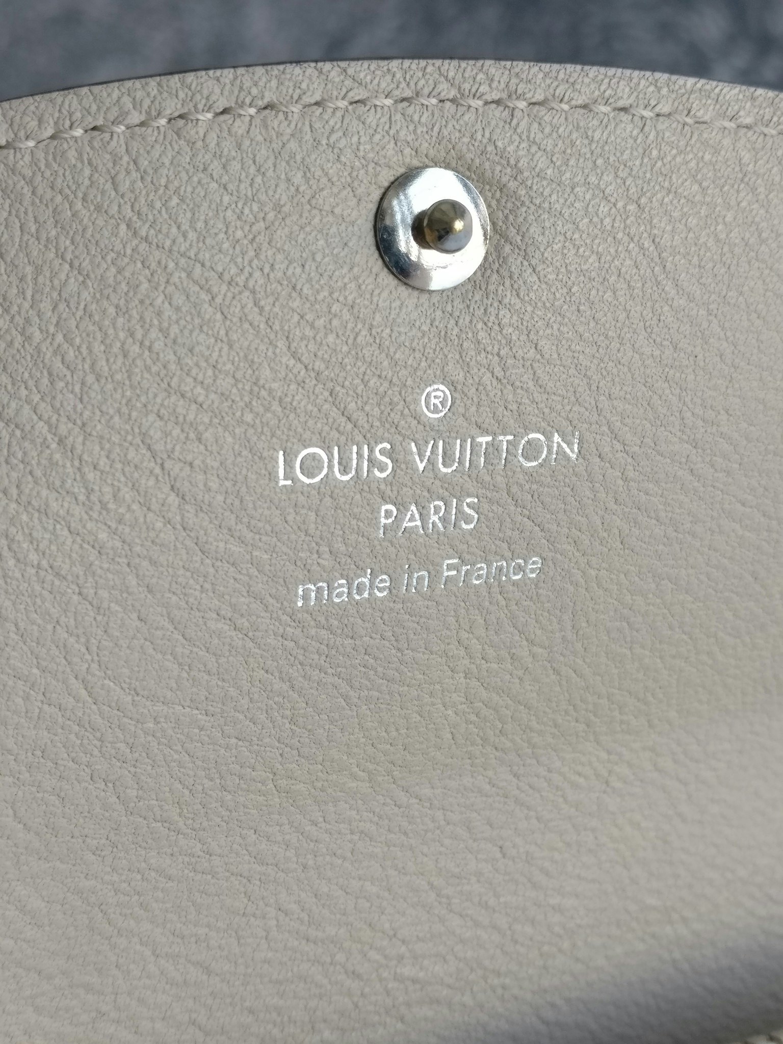 Louis Vuitton Porte Monnaie Mahina Anae