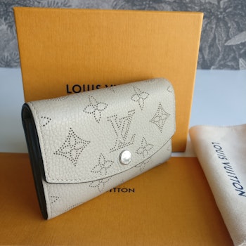 Louis Vuitton Porte Monnaie Mahina Anae