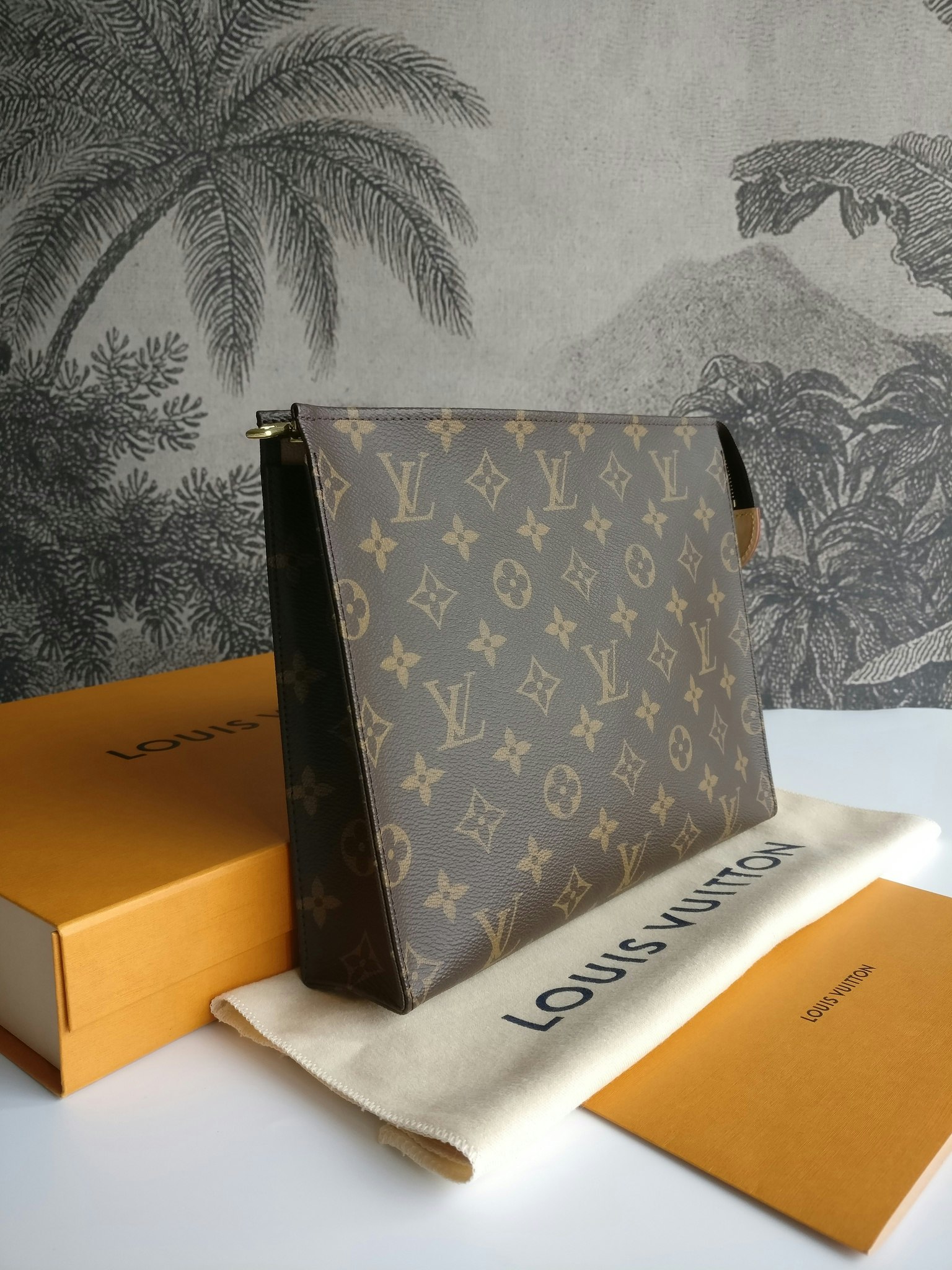 Louis Vuitton Toiletry Pouch 26