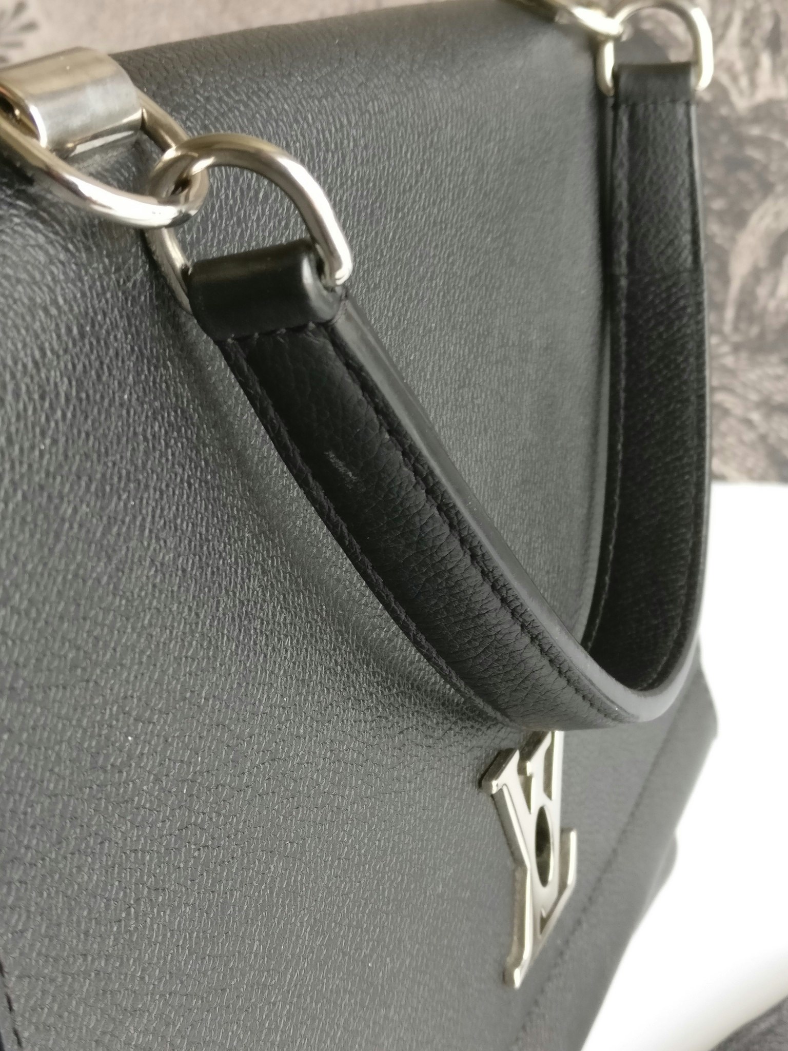 Louis Vuitton LockMe II Noir