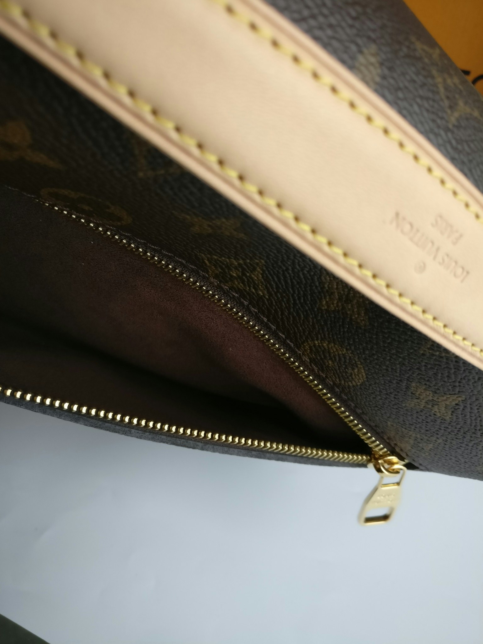 Louis Vuitton Pochette Metis