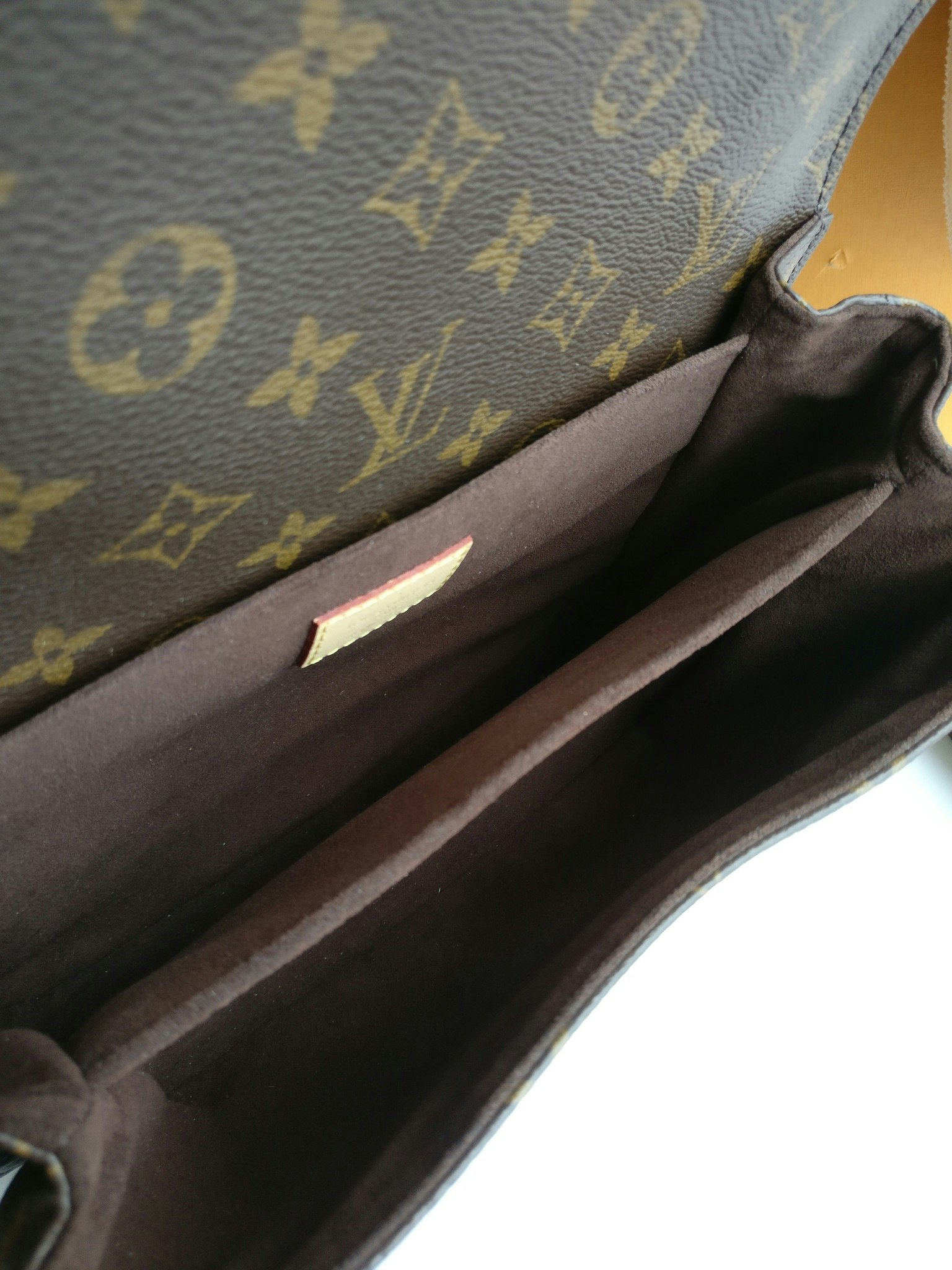 Louis Vuitton Pochette Metis