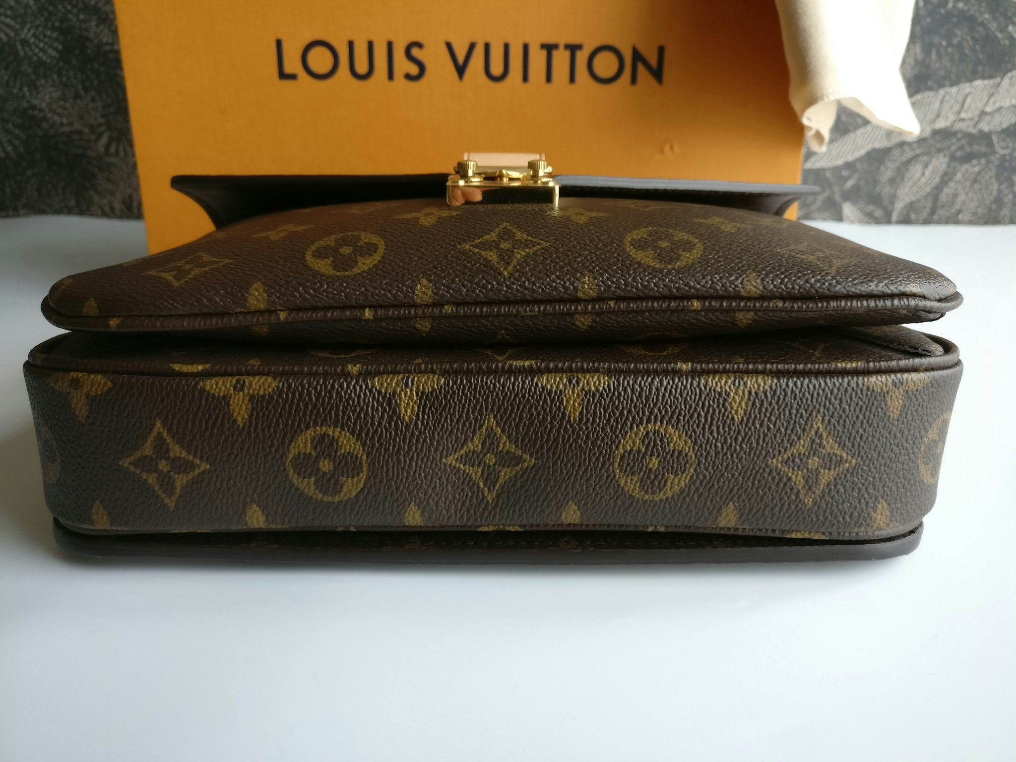 Louis Vuitton Pochette Metis