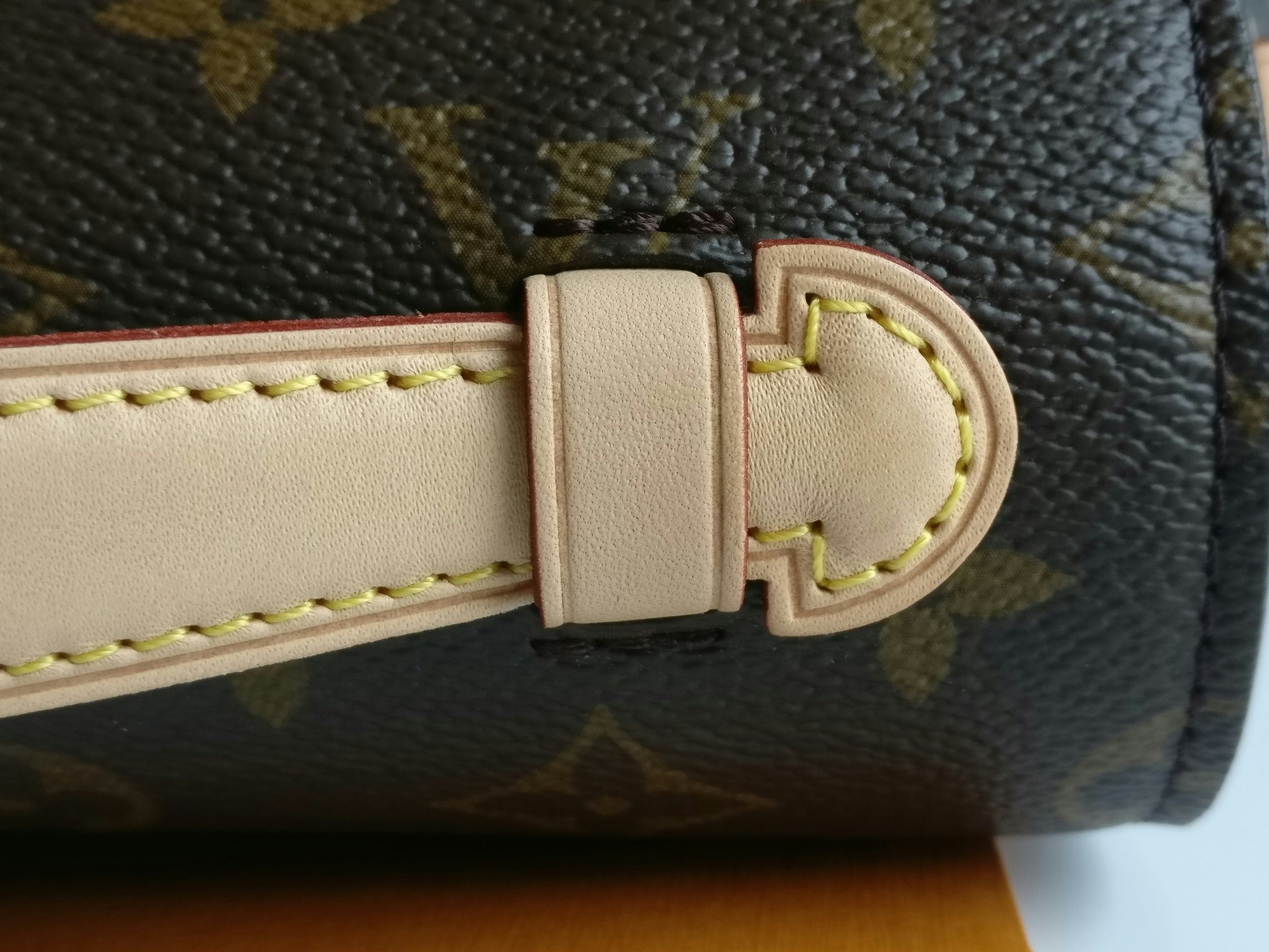 Louis Vuitton Pochette Metis