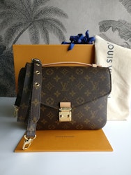 Louis Vuitton Pochette Metis