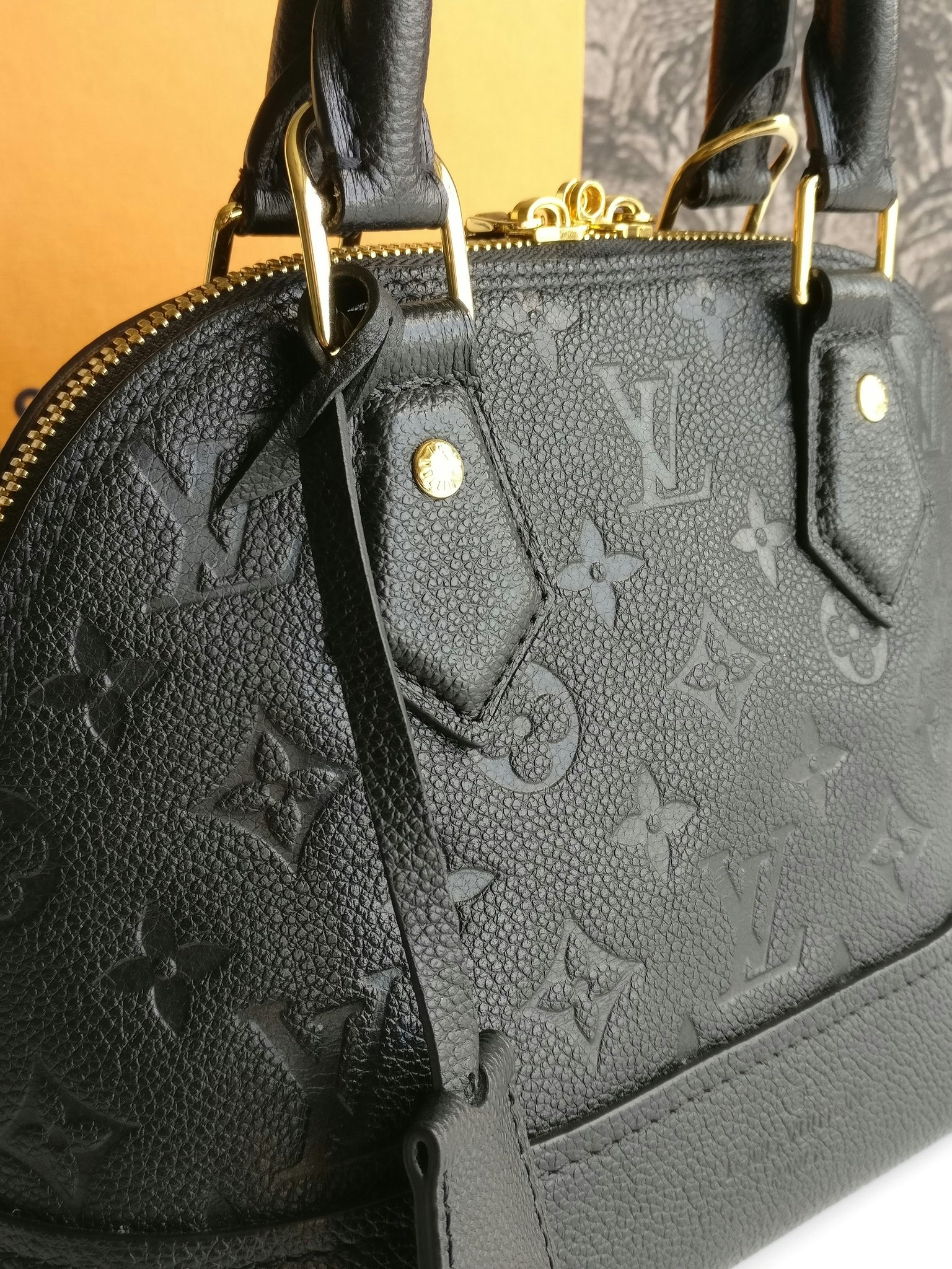 Louis Vuitton Neo Alma BB empreinte