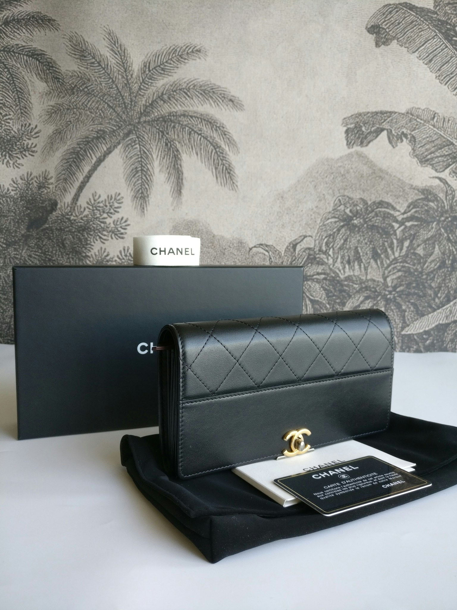 Chanel wallet black calf leather