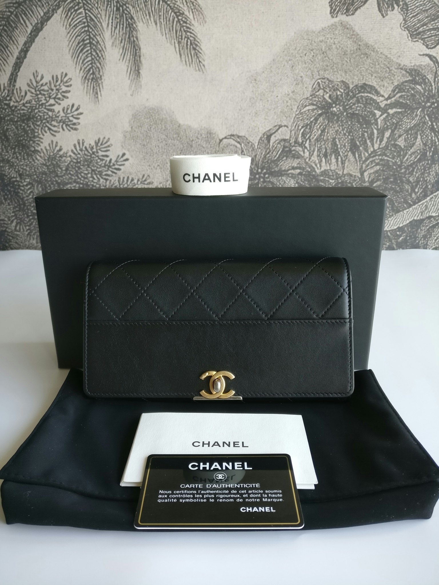 Chanel wallet black calf leather