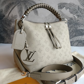 Louis Vuitton Beaubourg MM Hobo