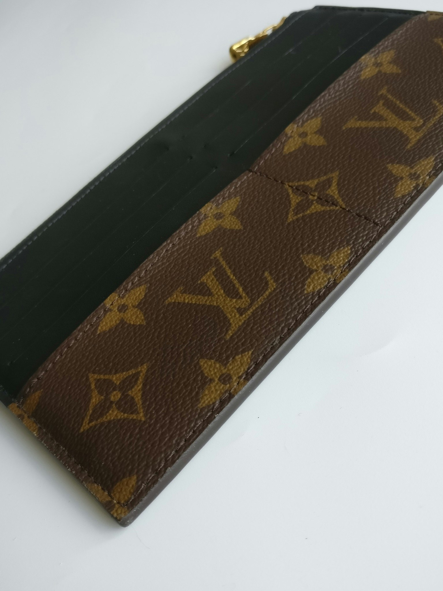Shop Louis Vuitton Slim Purse (M80348, M80390, N60537, N60536) by  LESSISMORE☆