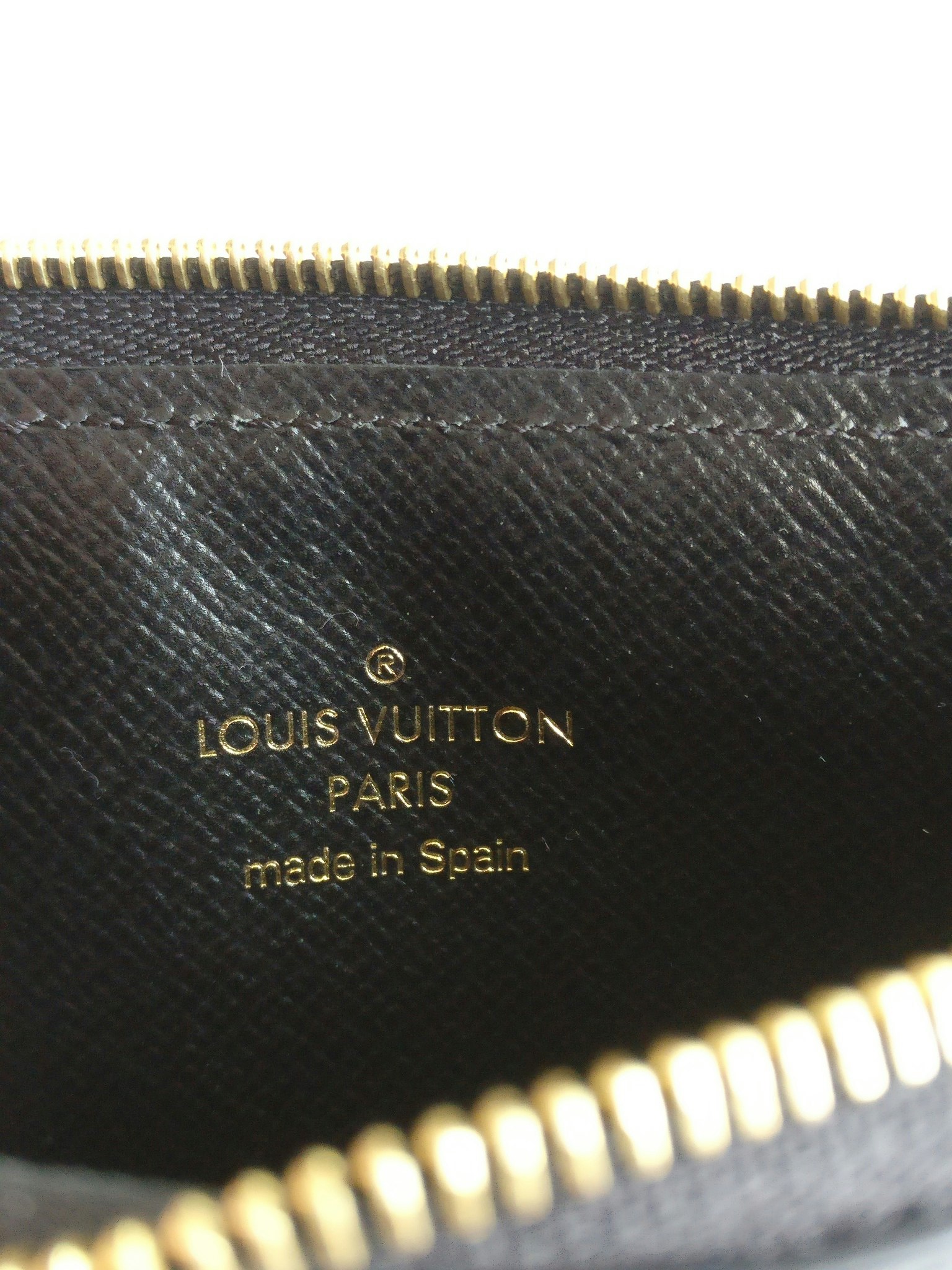 Shop Louis Vuitton Slim purse (M80390) by design◇base