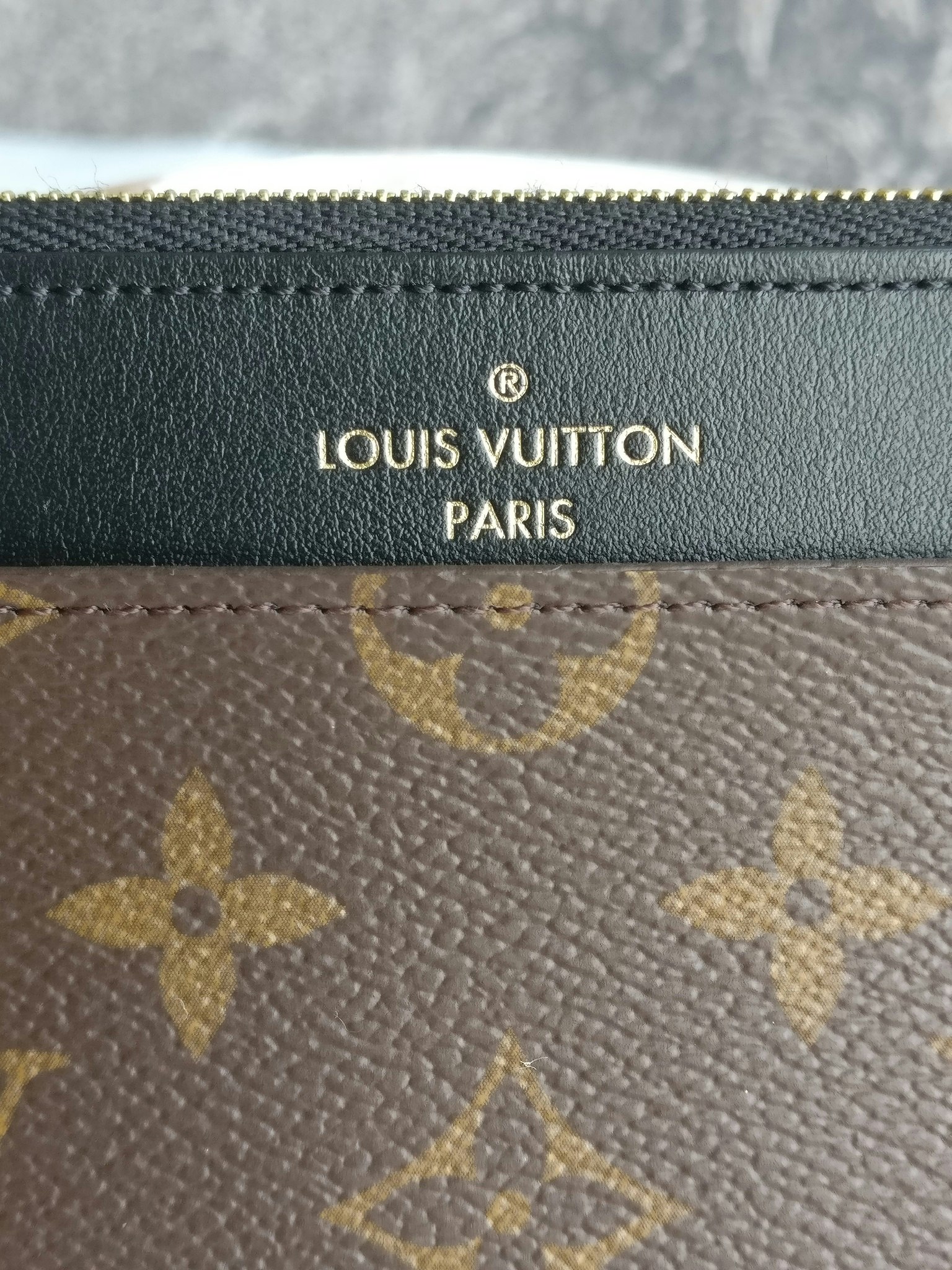 Shop Louis Vuitton Slim Purse (M80348, M80390, N60537, N60536) by  LESSISMORE☆