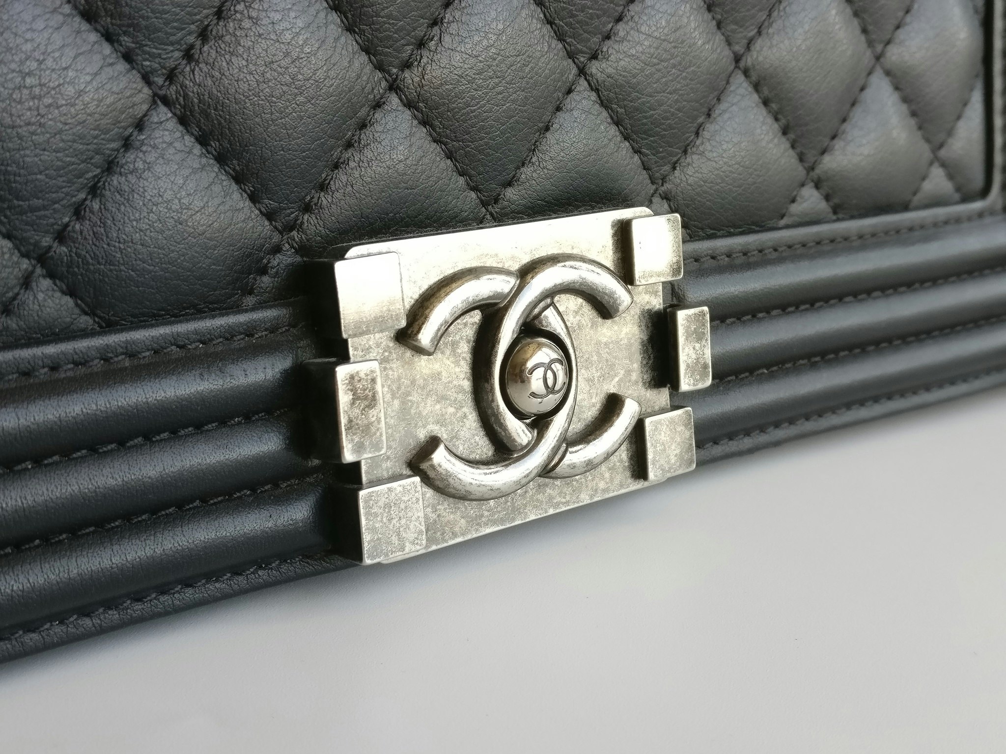 Chanel Boy Old Medium quilted flap bag - Good or Bag